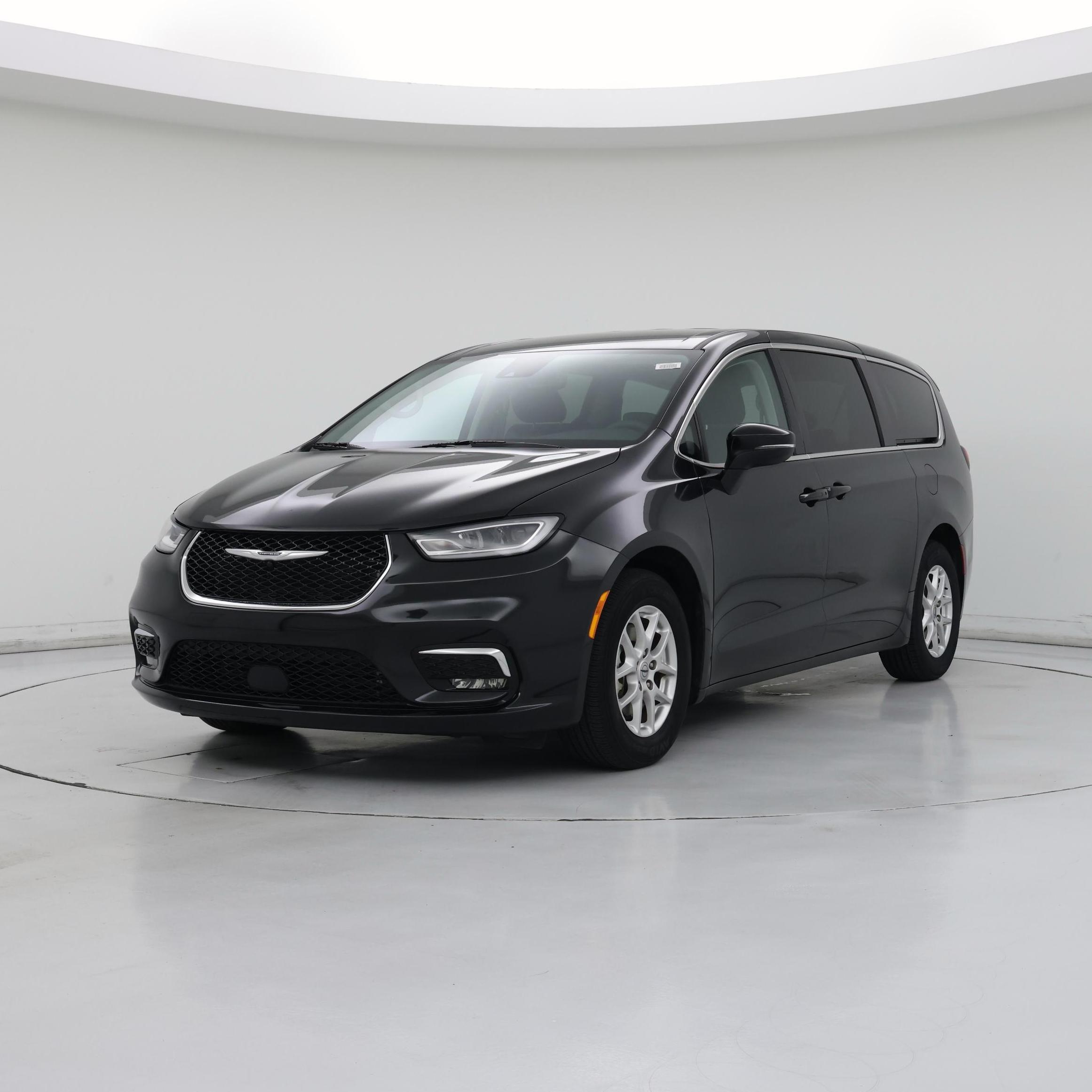 Thumbnail: 2023 Chrysler Pacifica - 4
