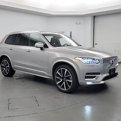 2023 Volvo XC90 B5 Plus