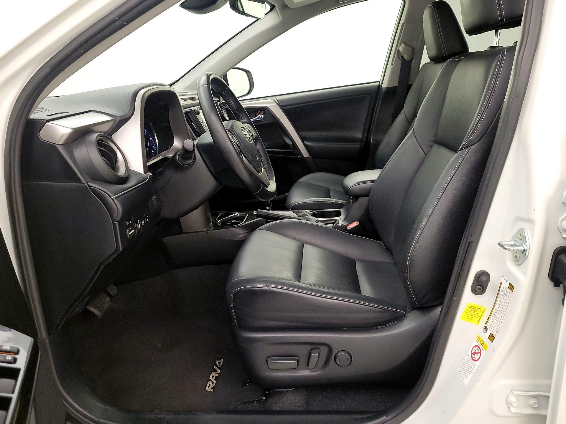 Thumbnail: 2018 Toyota RAV4 - 11