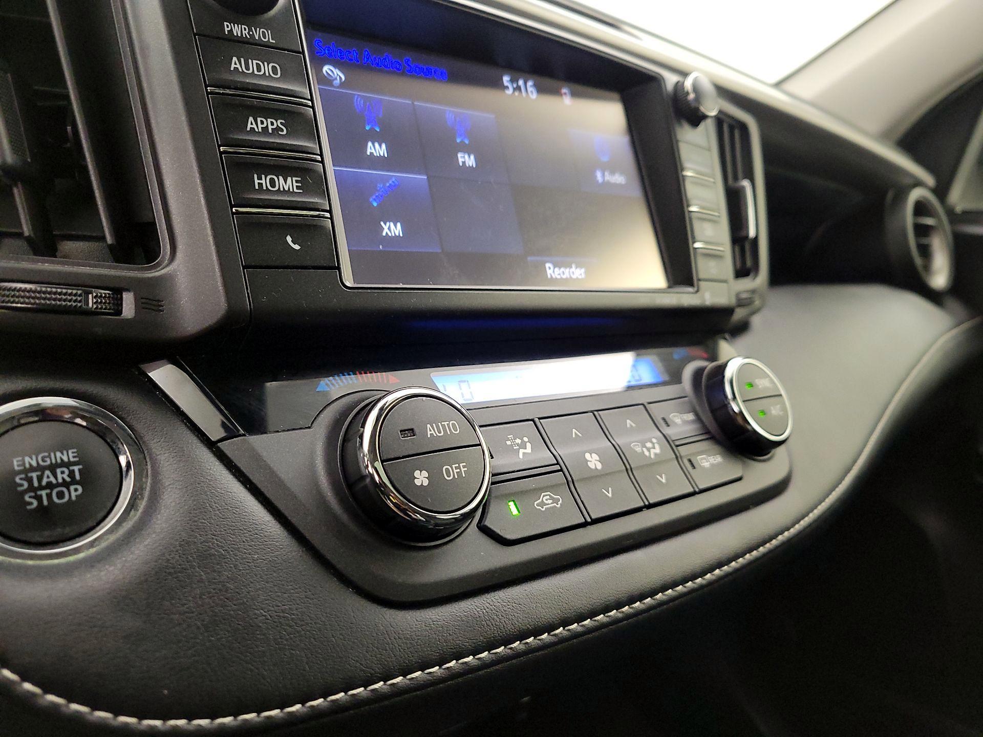 Thumbnail: 2018 Toyota RAV4 - 16