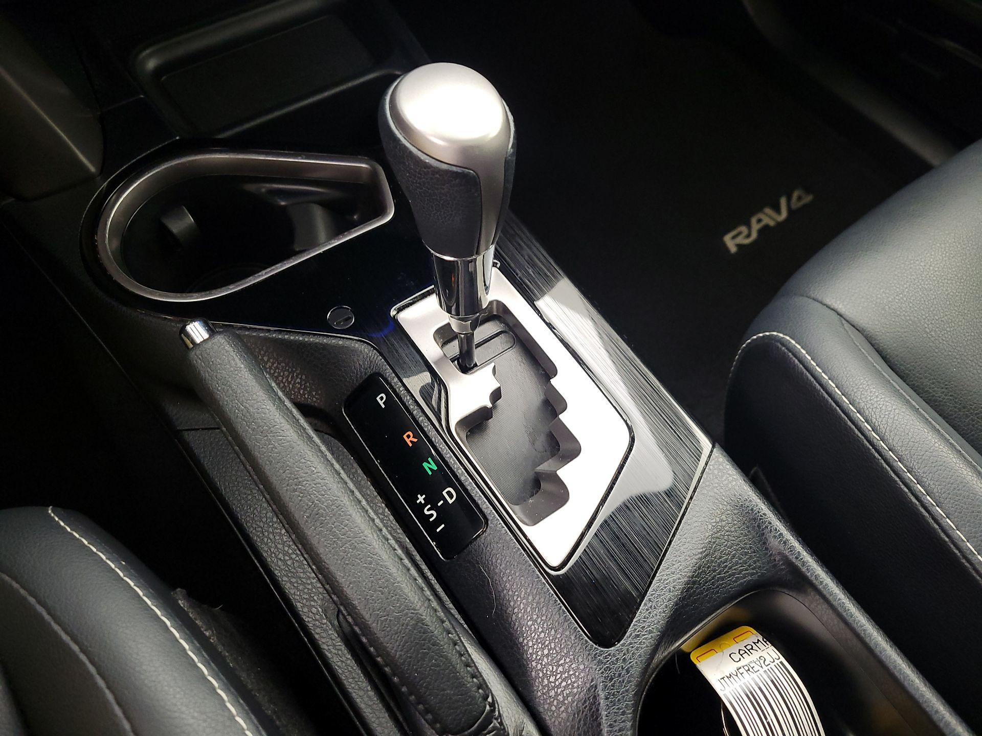 Thumbnail: 2018 Toyota RAV4 - 17