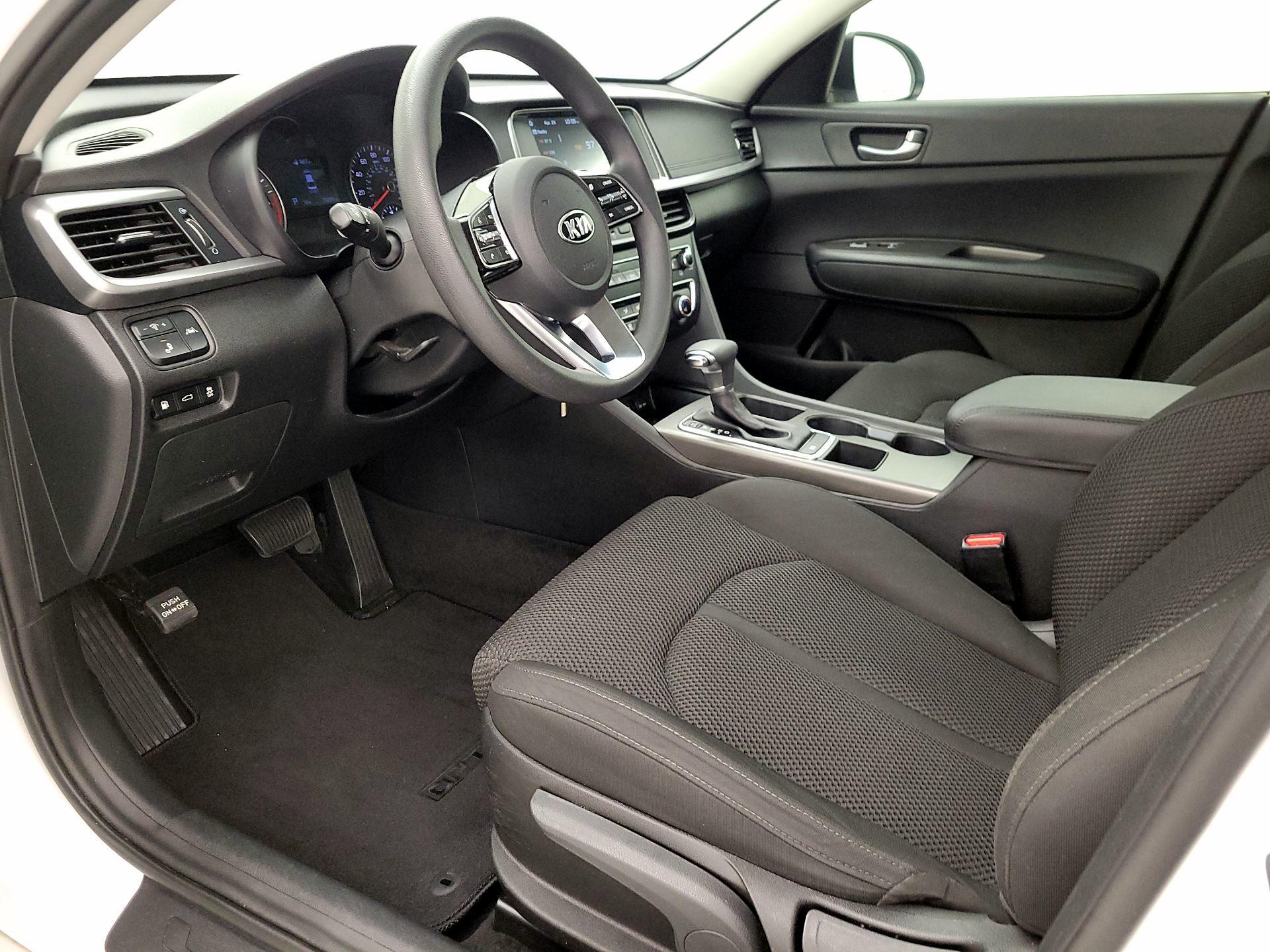 Thumbnail: 2020 Kia Optima - 11
