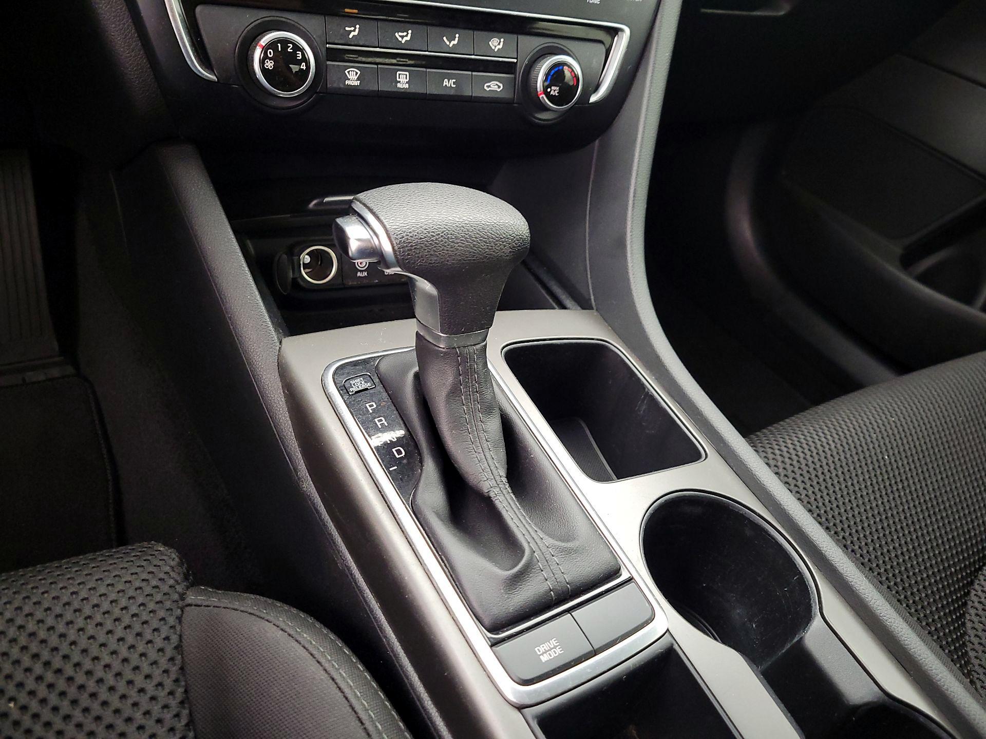 Thumbnail: 2020 Kia Optima - 17