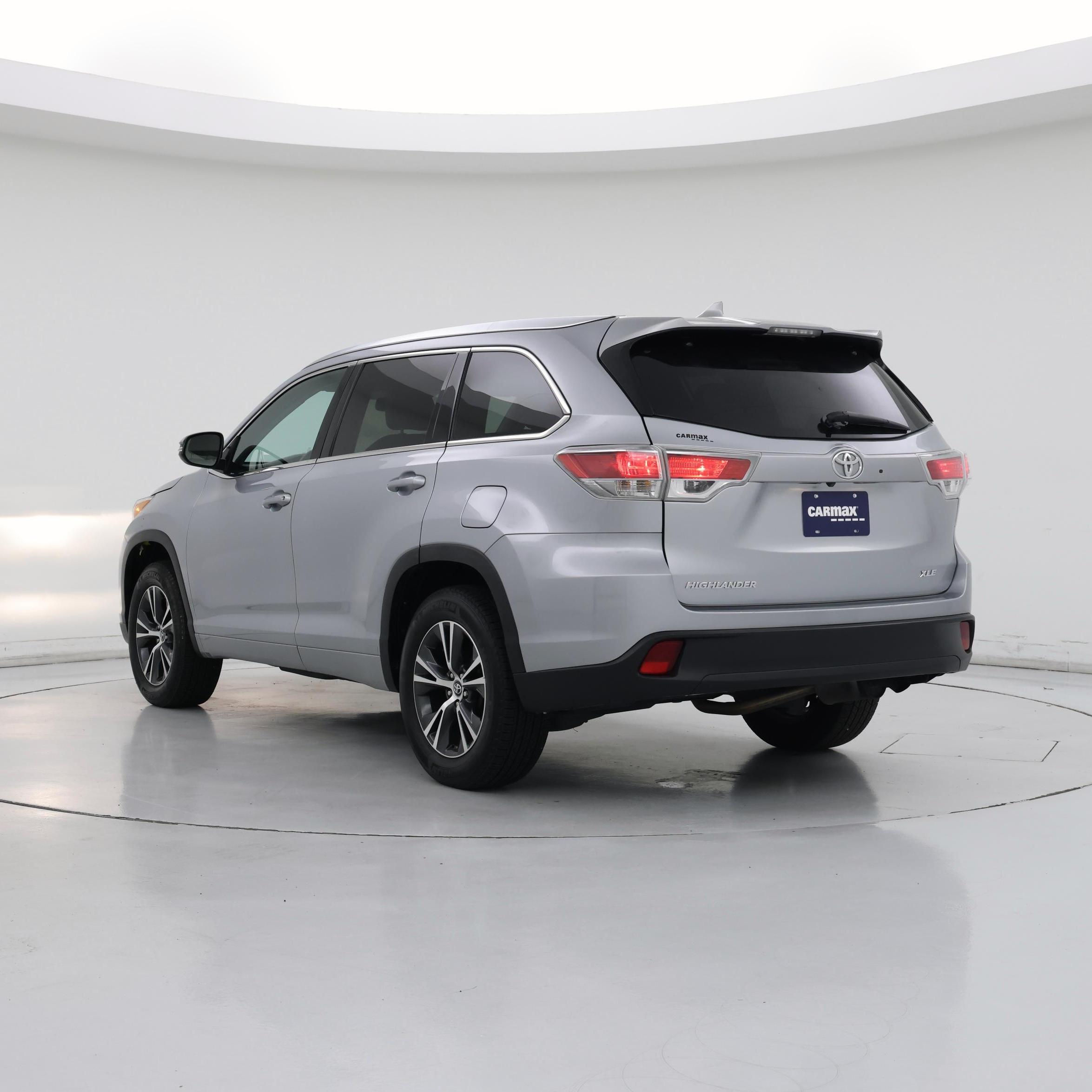 Thumbnail: 2016 Toyota Highlander - 2