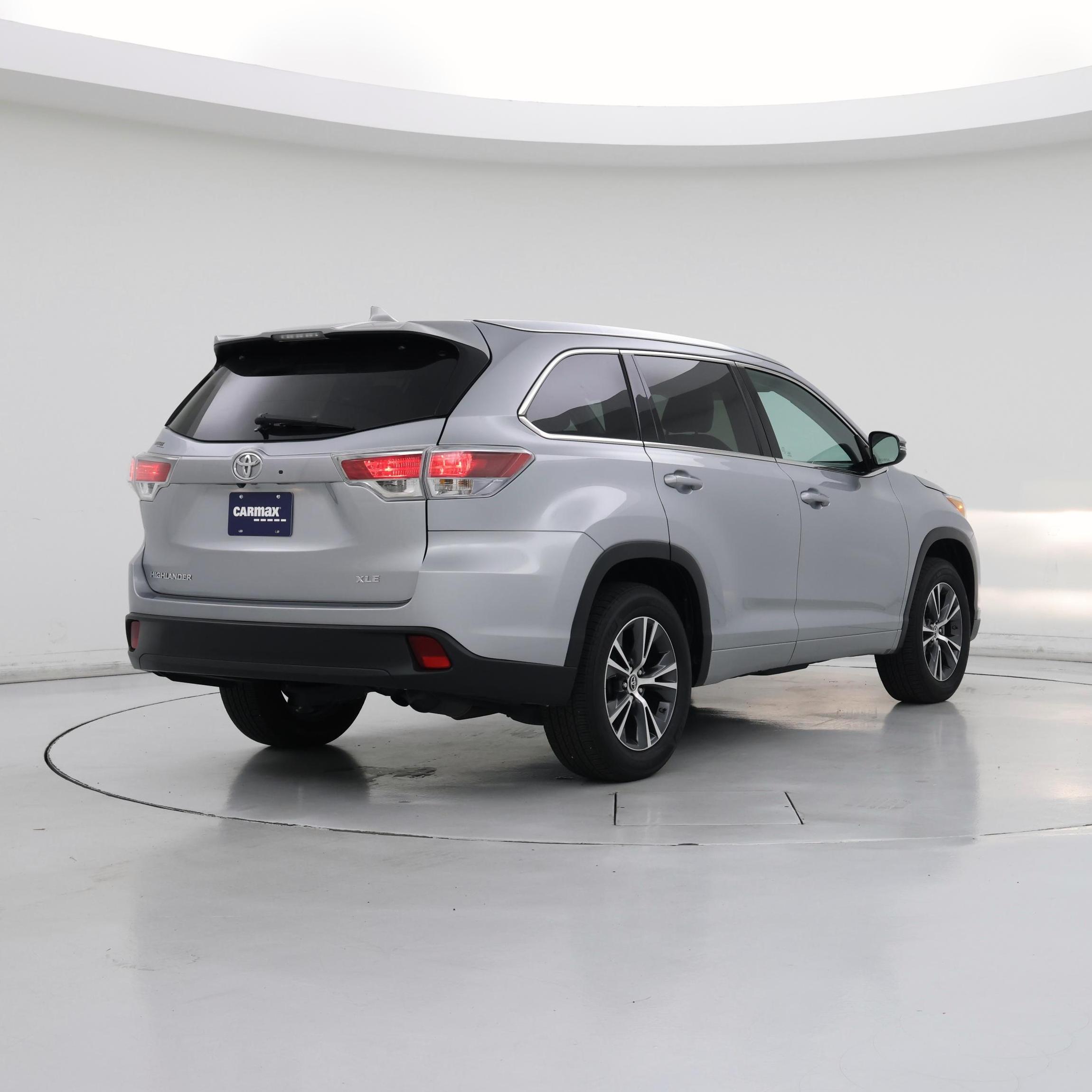 Thumbnail: 2016 Toyota Highlander - 8