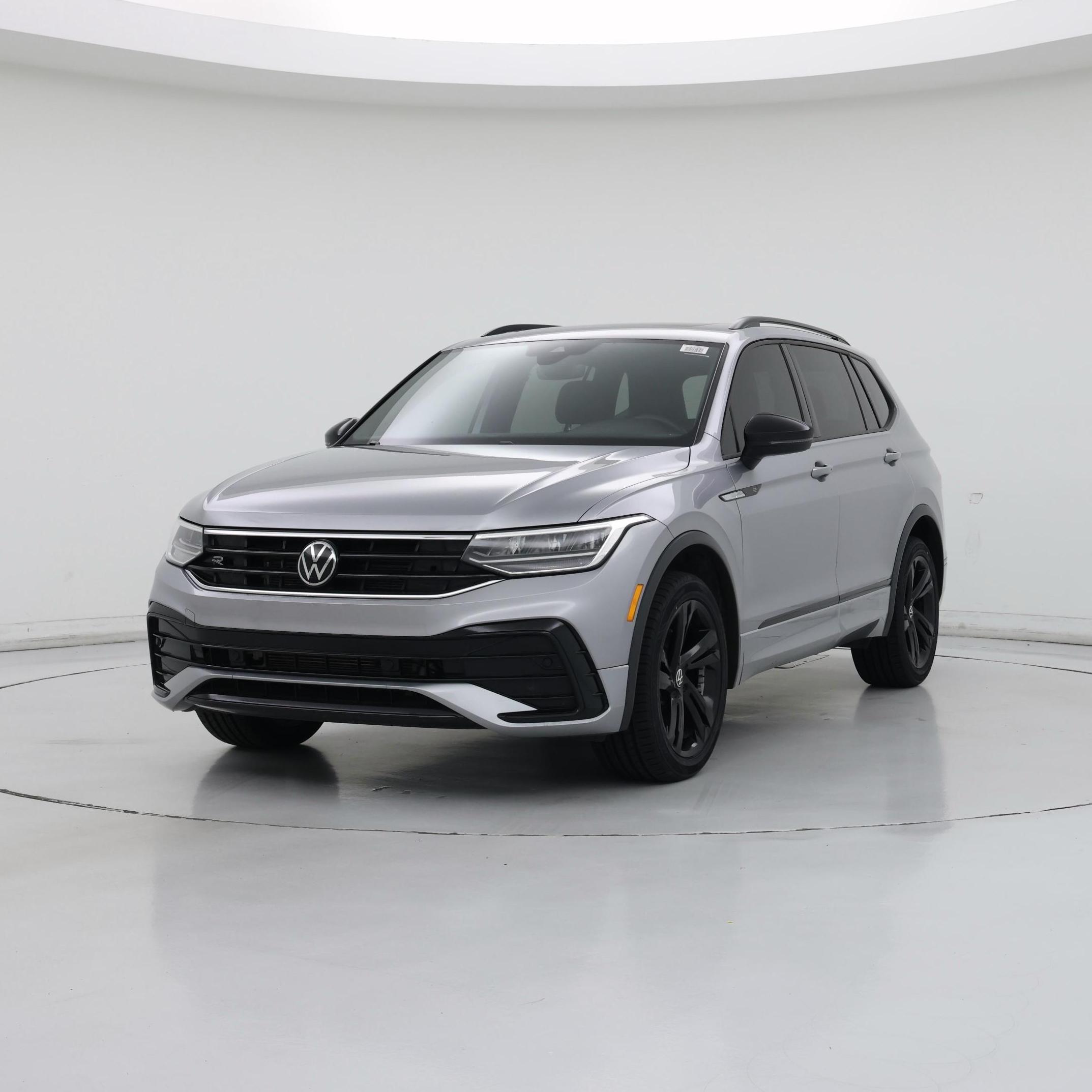 Thumbnail: 2023 Volkswagen Tiguan - 4