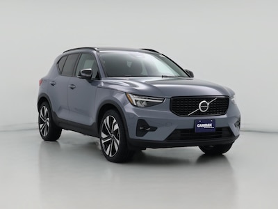 2023 Volvo XC40 B5 Plus Dark Theme