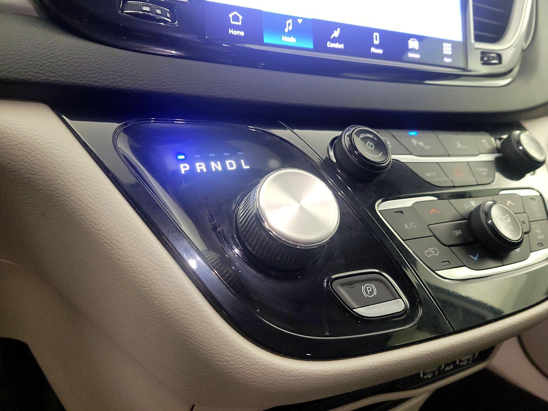 Thumbnail: 2023 Chrysler Pacifica - 17
