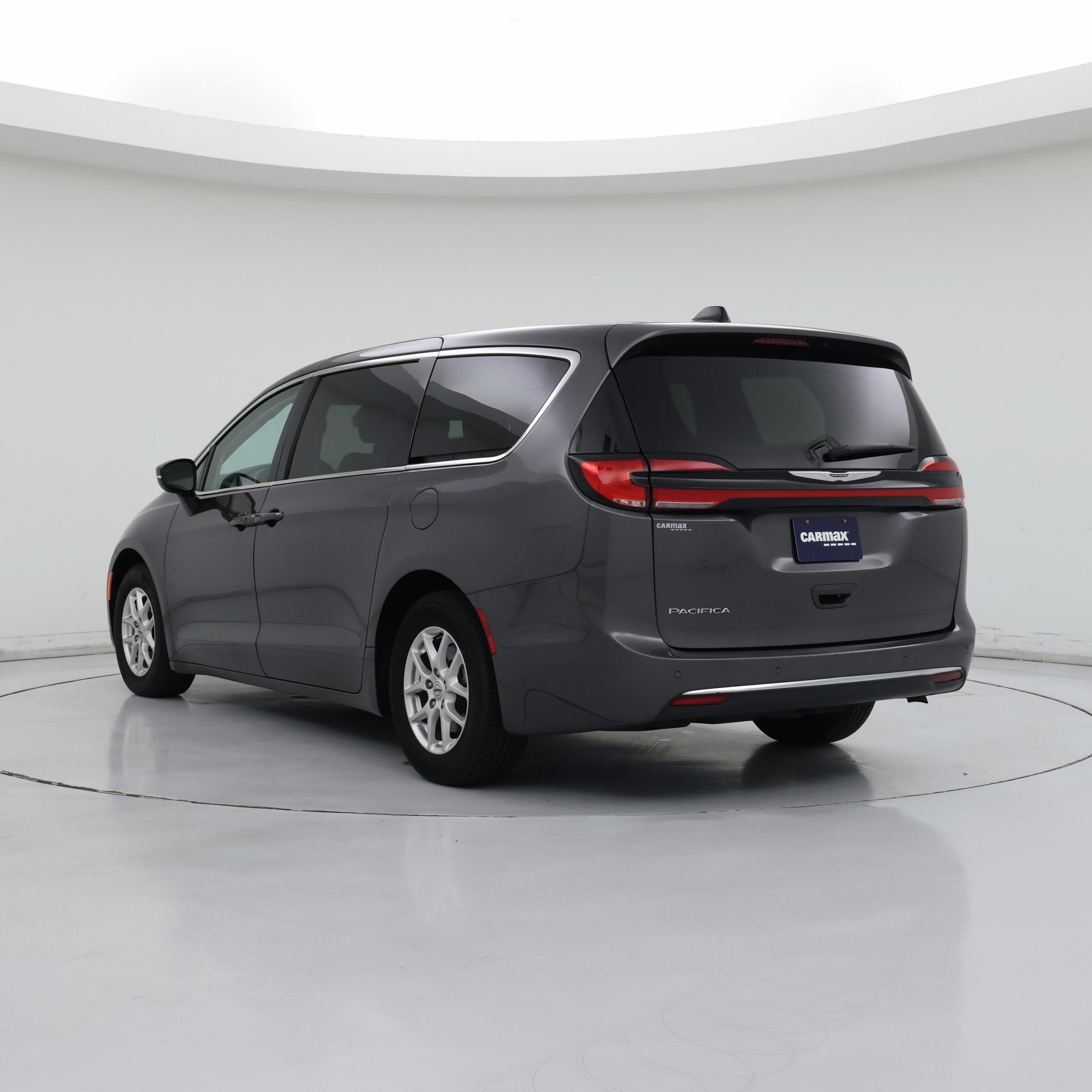 Thumbnail: 2023 Chrysler Pacifica - 2
