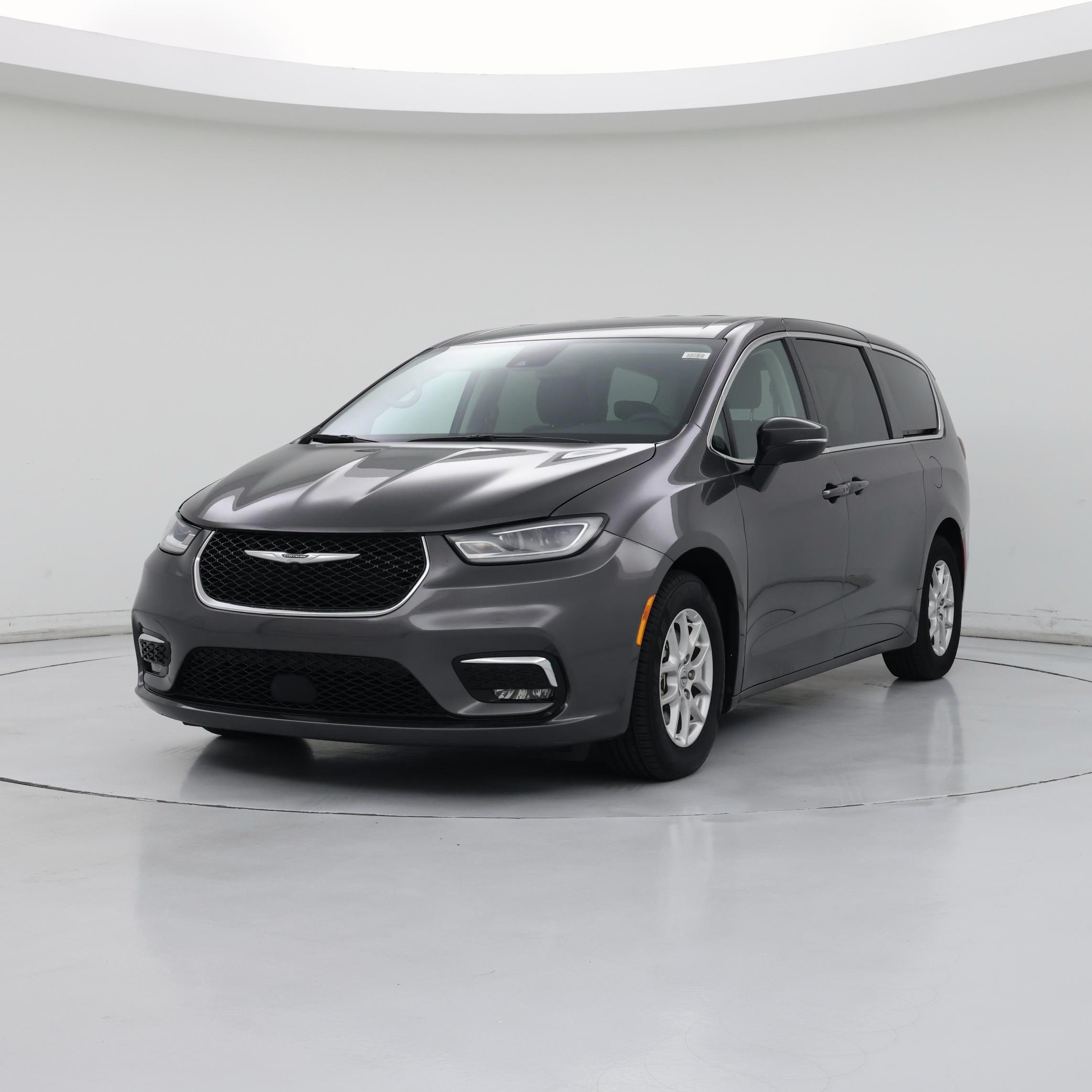 Thumbnail: 2023 Chrysler Pacifica - 4