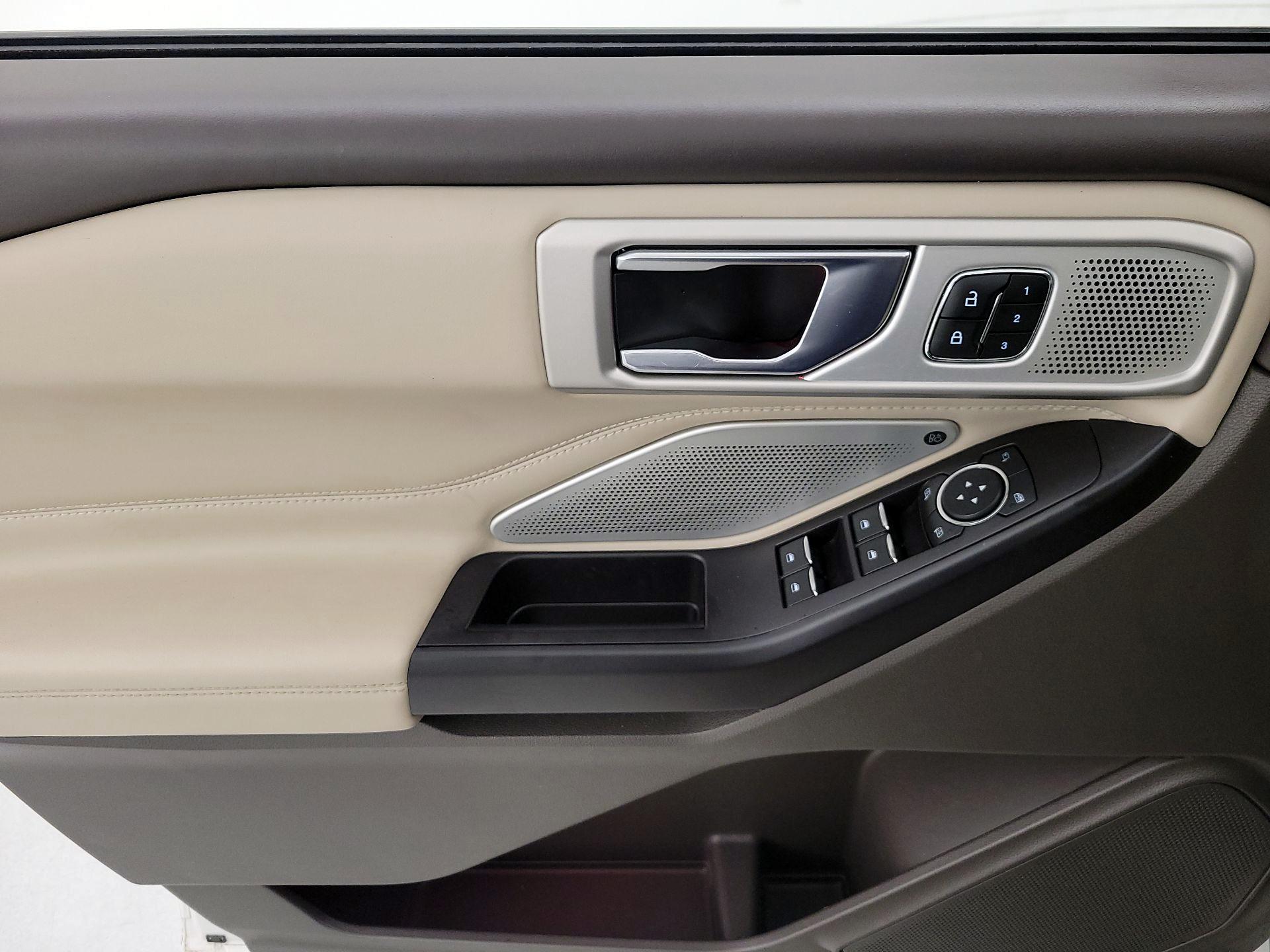 Thumbnail: 2020 Ford Explorer - 12