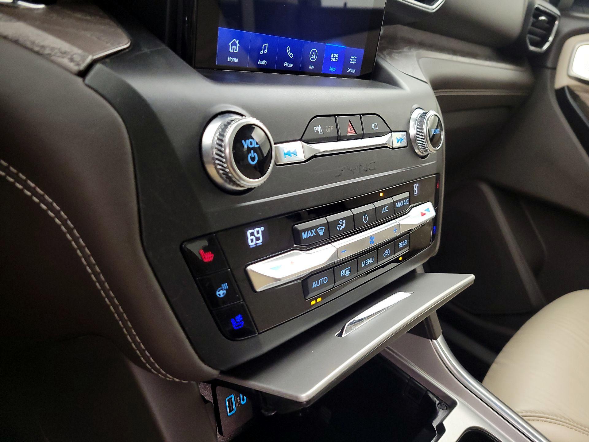 Thumbnail: 2020 Ford Explorer - 17