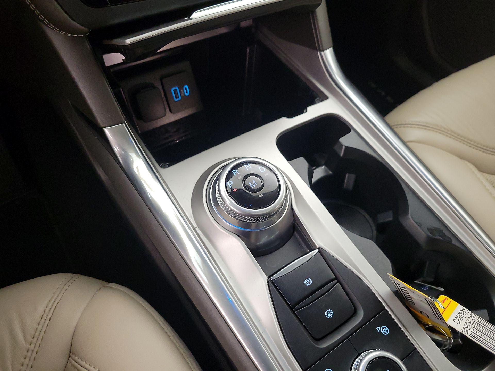 Thumbnail: 2020 Ford Explorer - 18