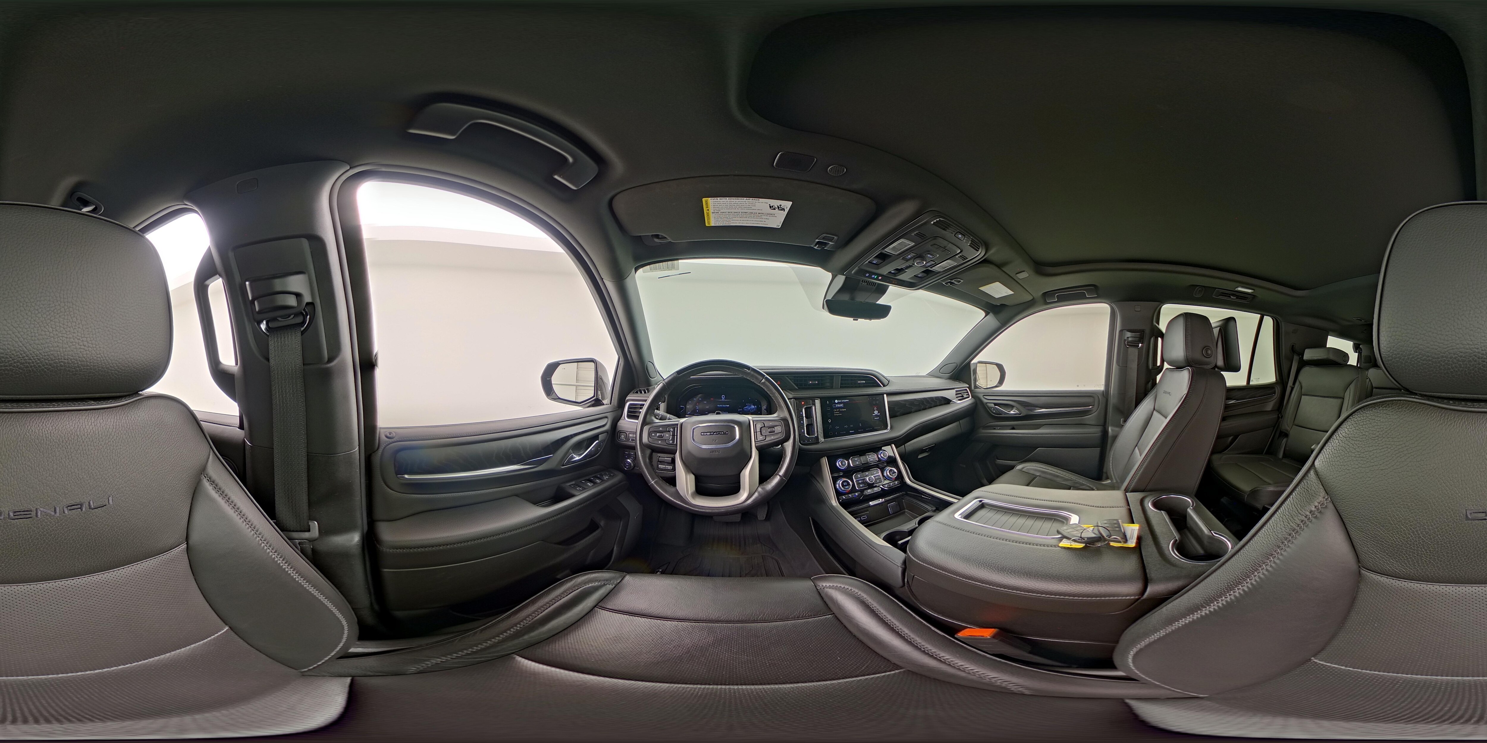 2024 GMC Yukon Denali - Photo 30