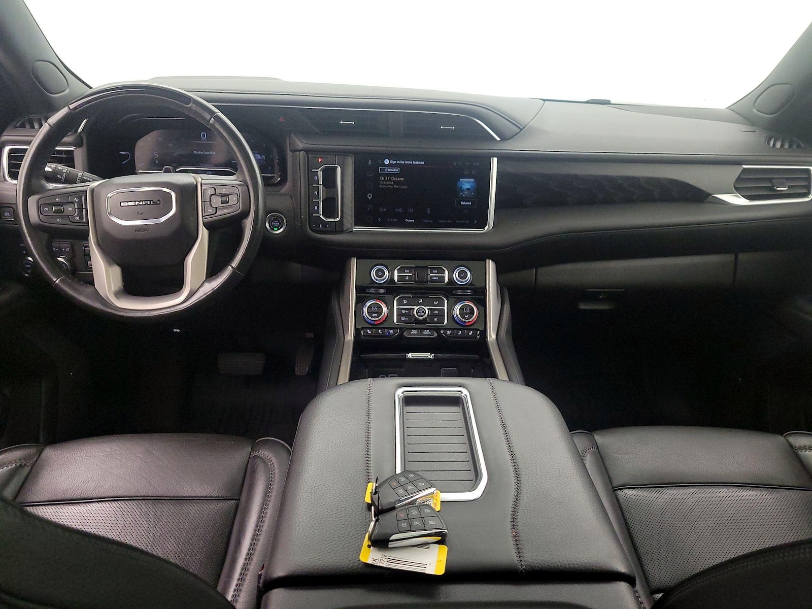2024 GMC Yukon Denali - Photo 10