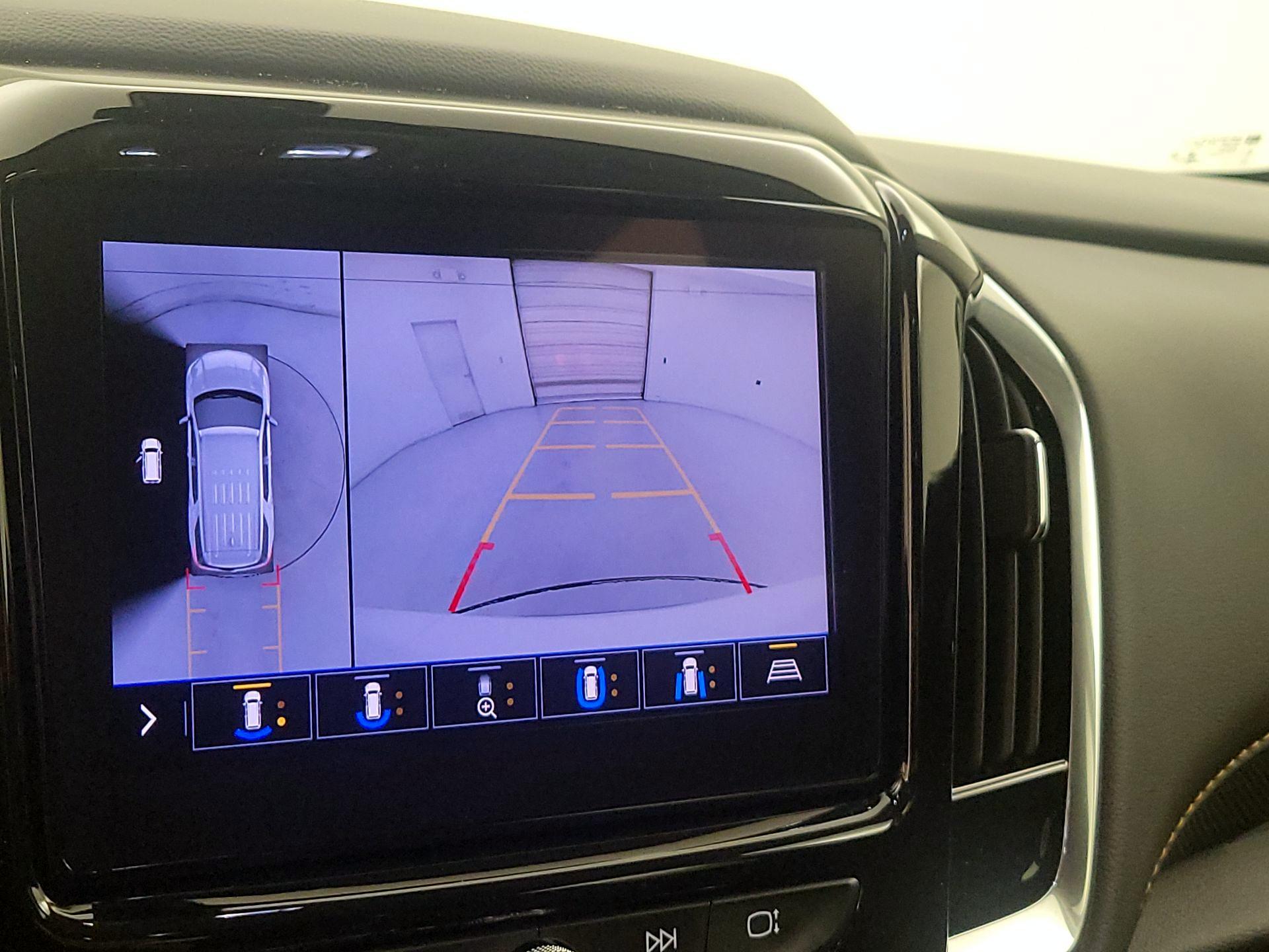 Thumbnail: 2020 Chevrolet Traverse - 15