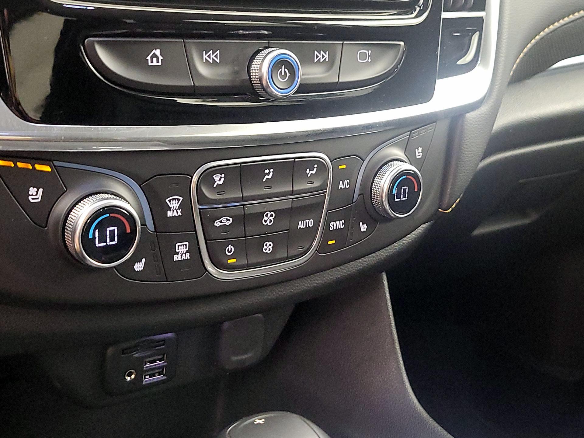 Thumbnail: 2020 Chevrolet Traverse - 17
