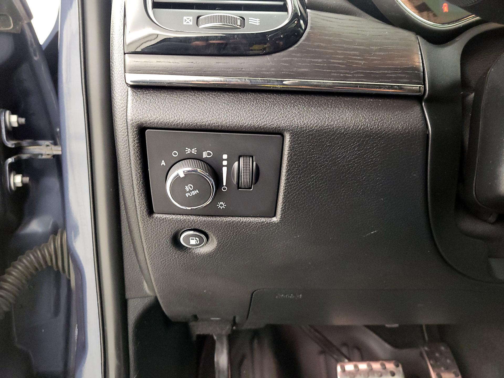 Thumbnail: 2020 Jeep Grand Cherokee - 13
