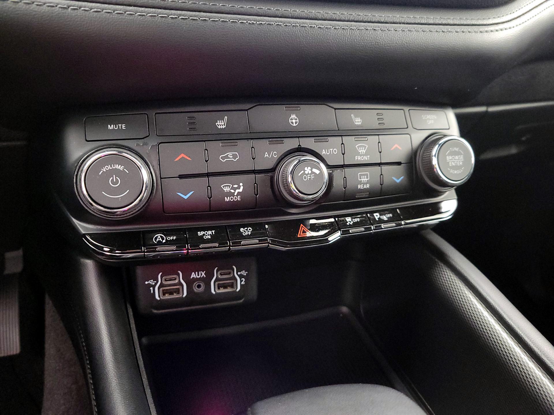Thumbnail: 2022 Dodge Durango - 16