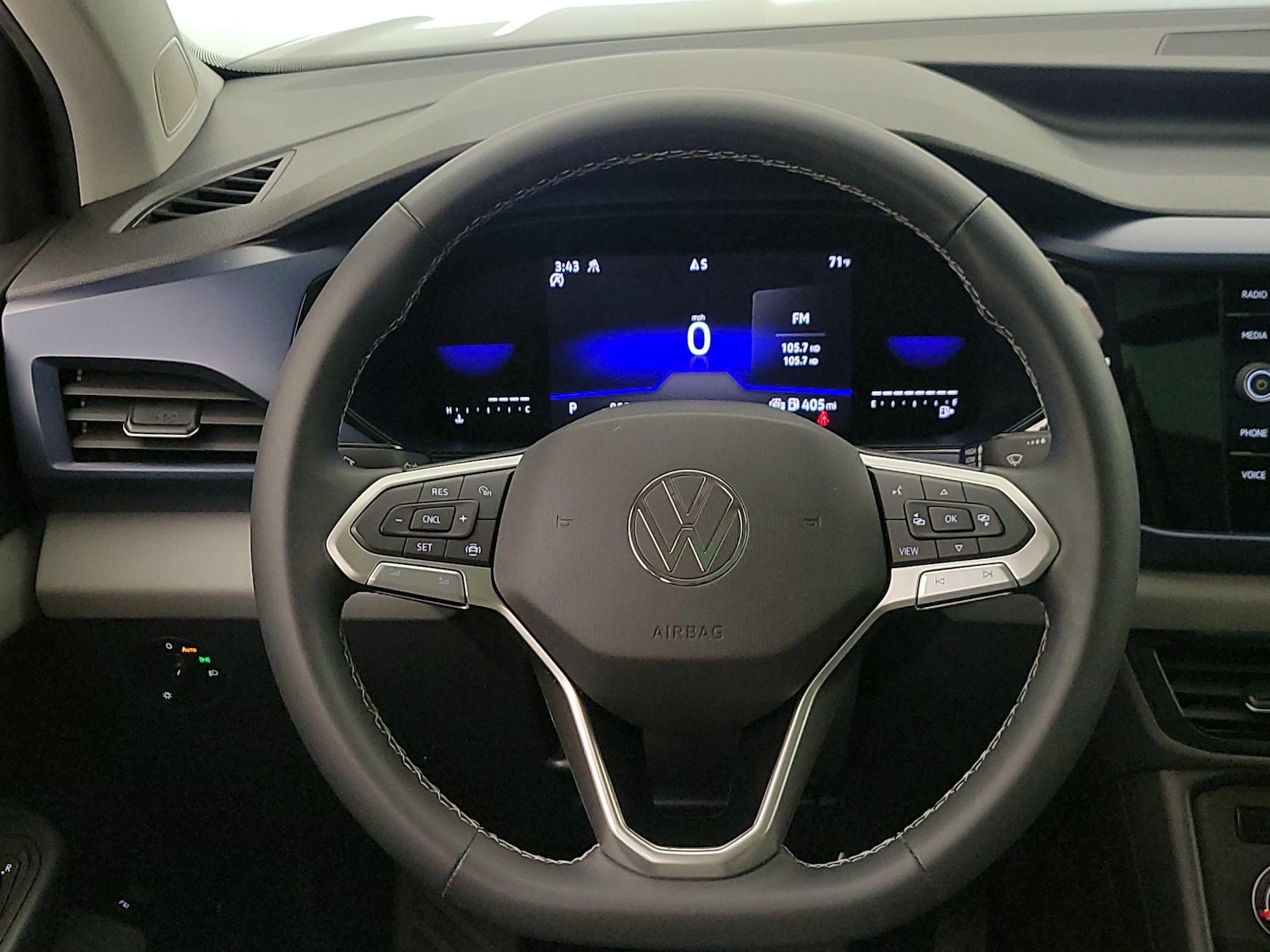 2022 Volkswagen Taos SE - Photo 11