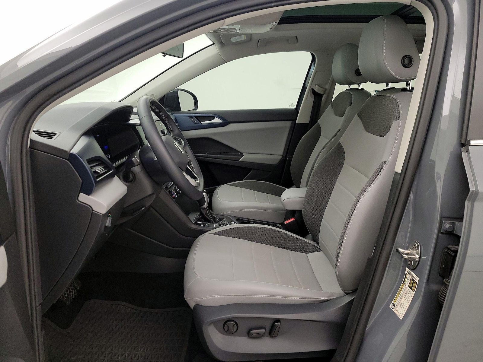 2022 Volkswagen Taos SE - Photo 12