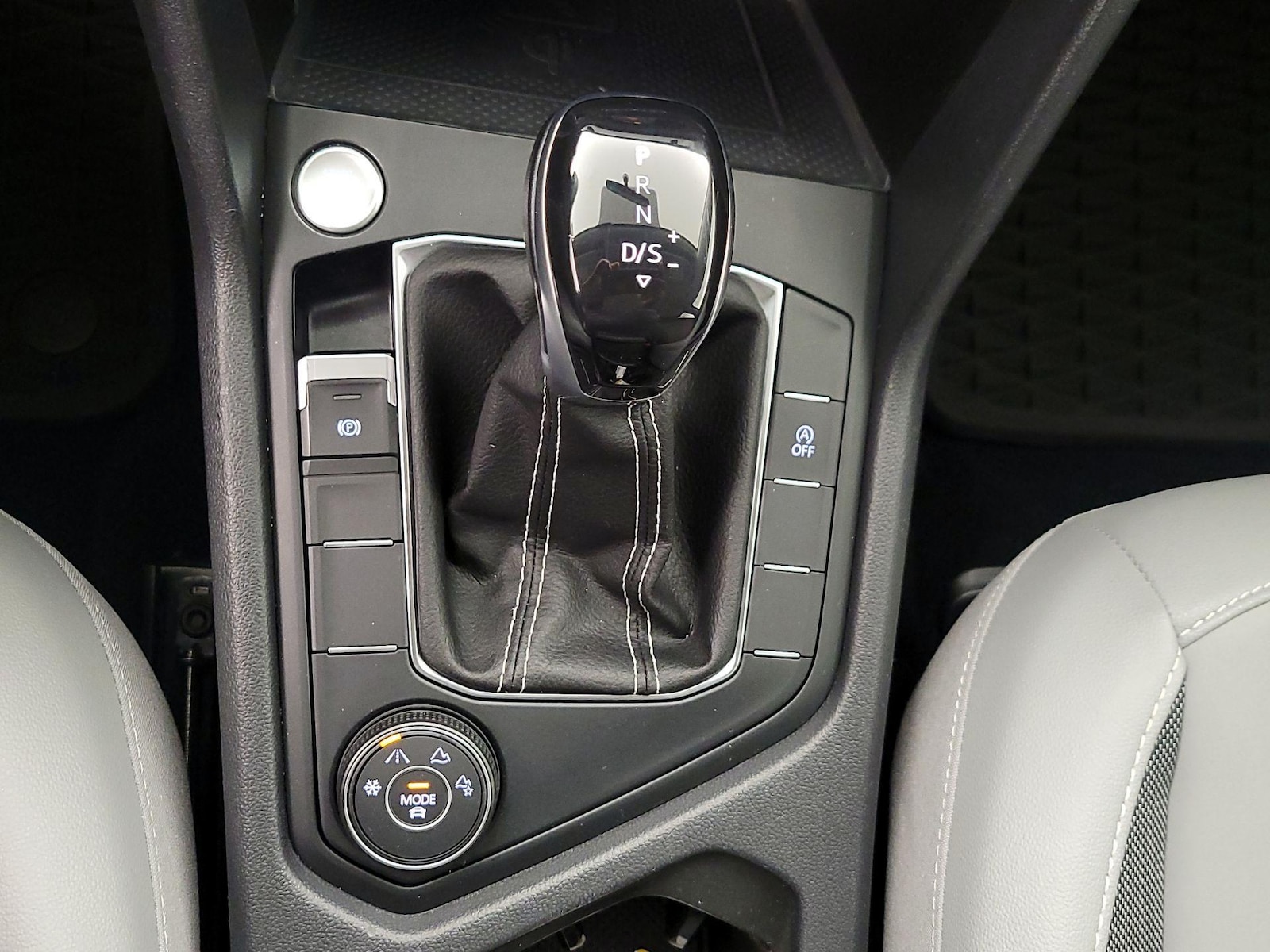 2022 Volkswagen Taos SE - Photo 18