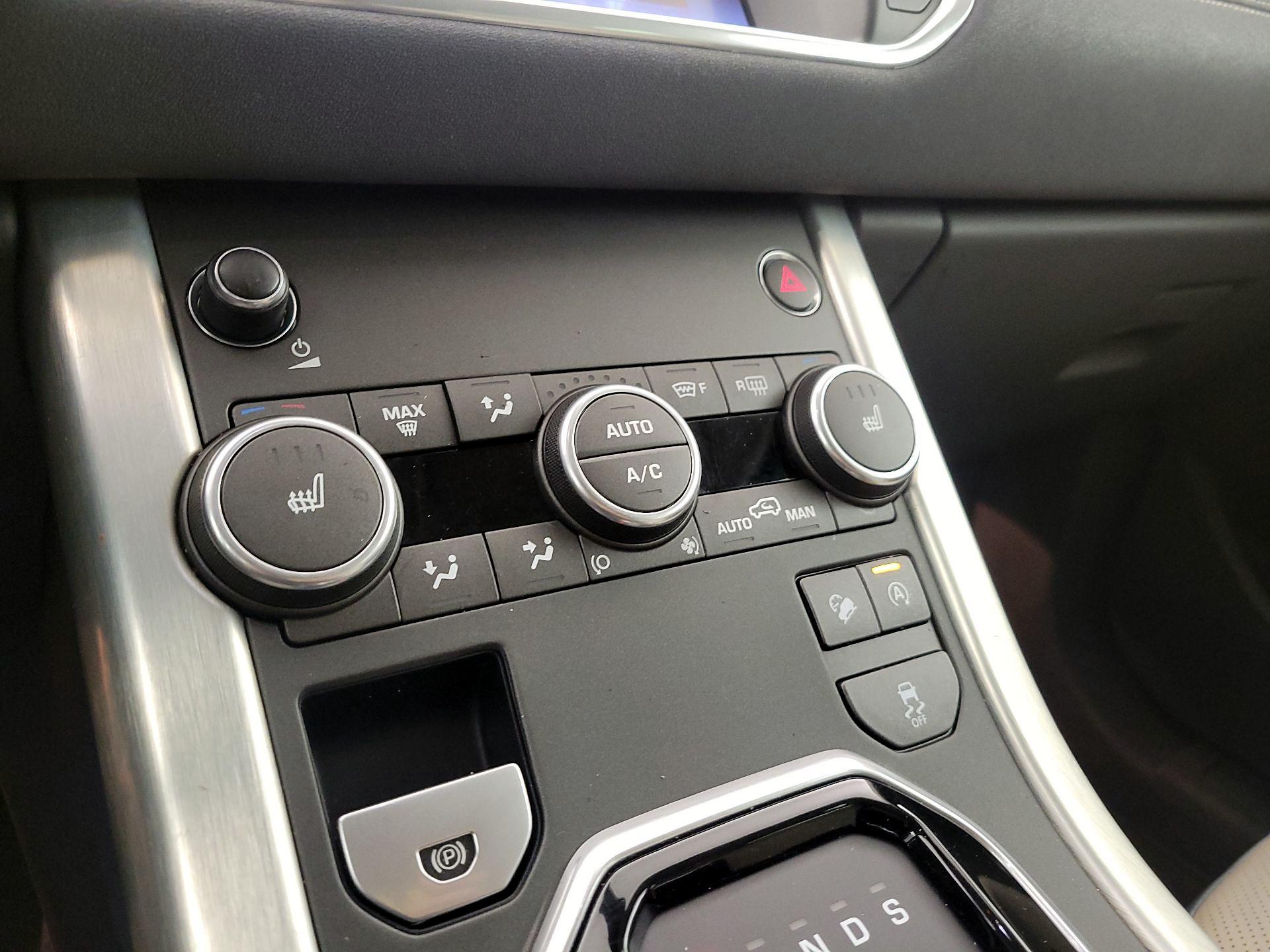 Thumbnail: 2017 Land Rover Range Rover Evoque - 16