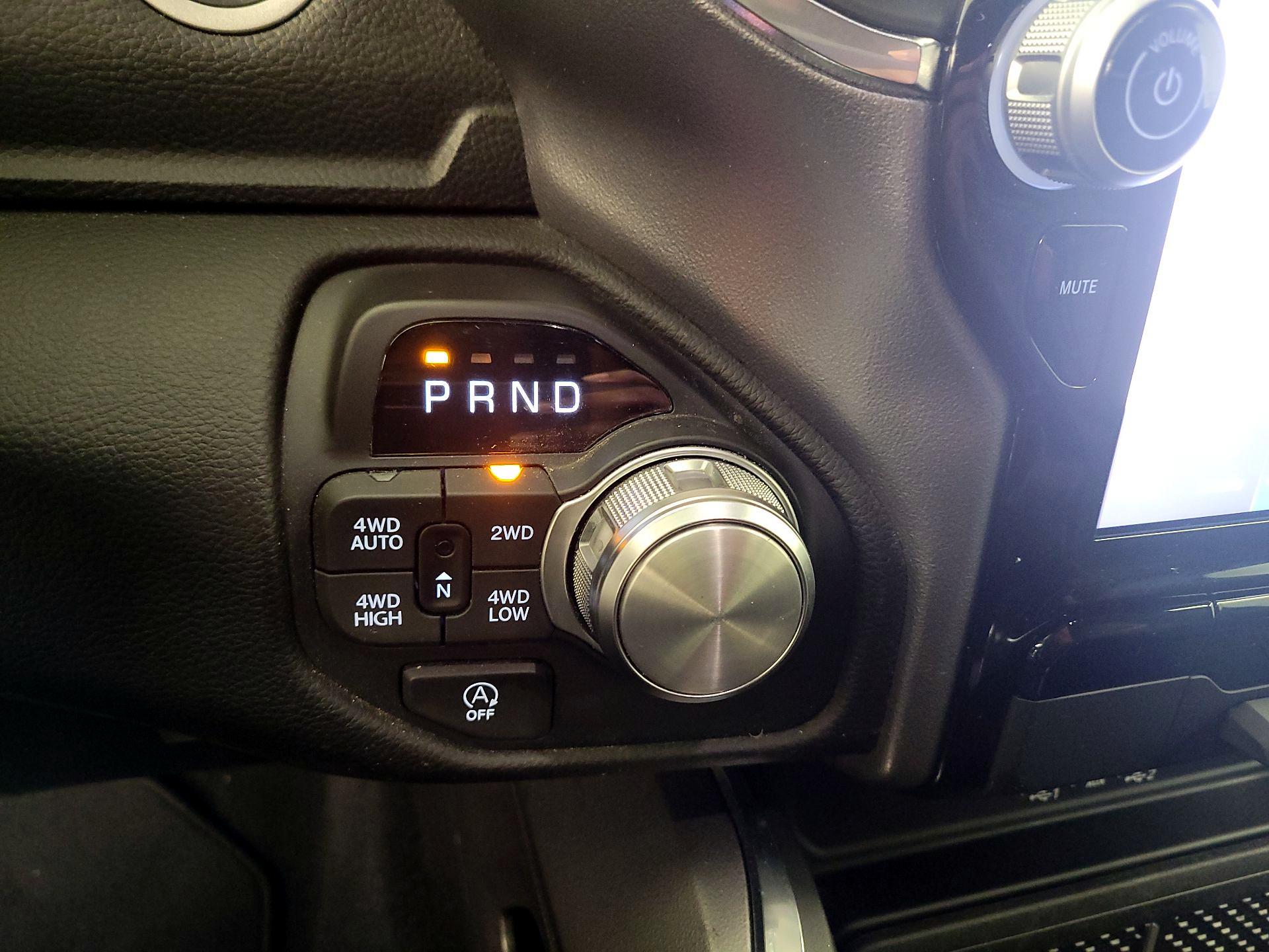Thumbnail: 2025 RAM 1500 - 17