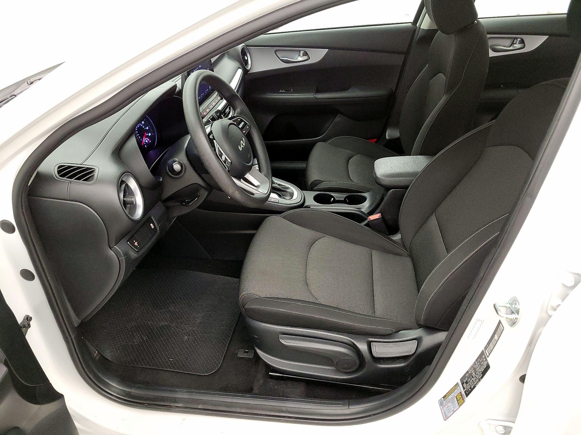 Thumbnail: 2024 Kia Forte - 11