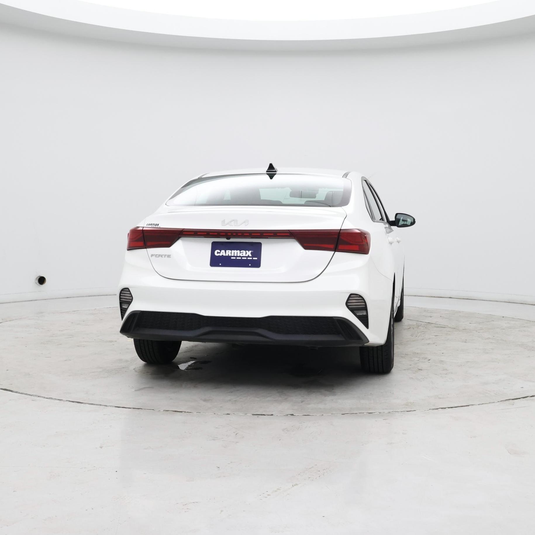 Thumbnail: 2024 Kia Forte - 8