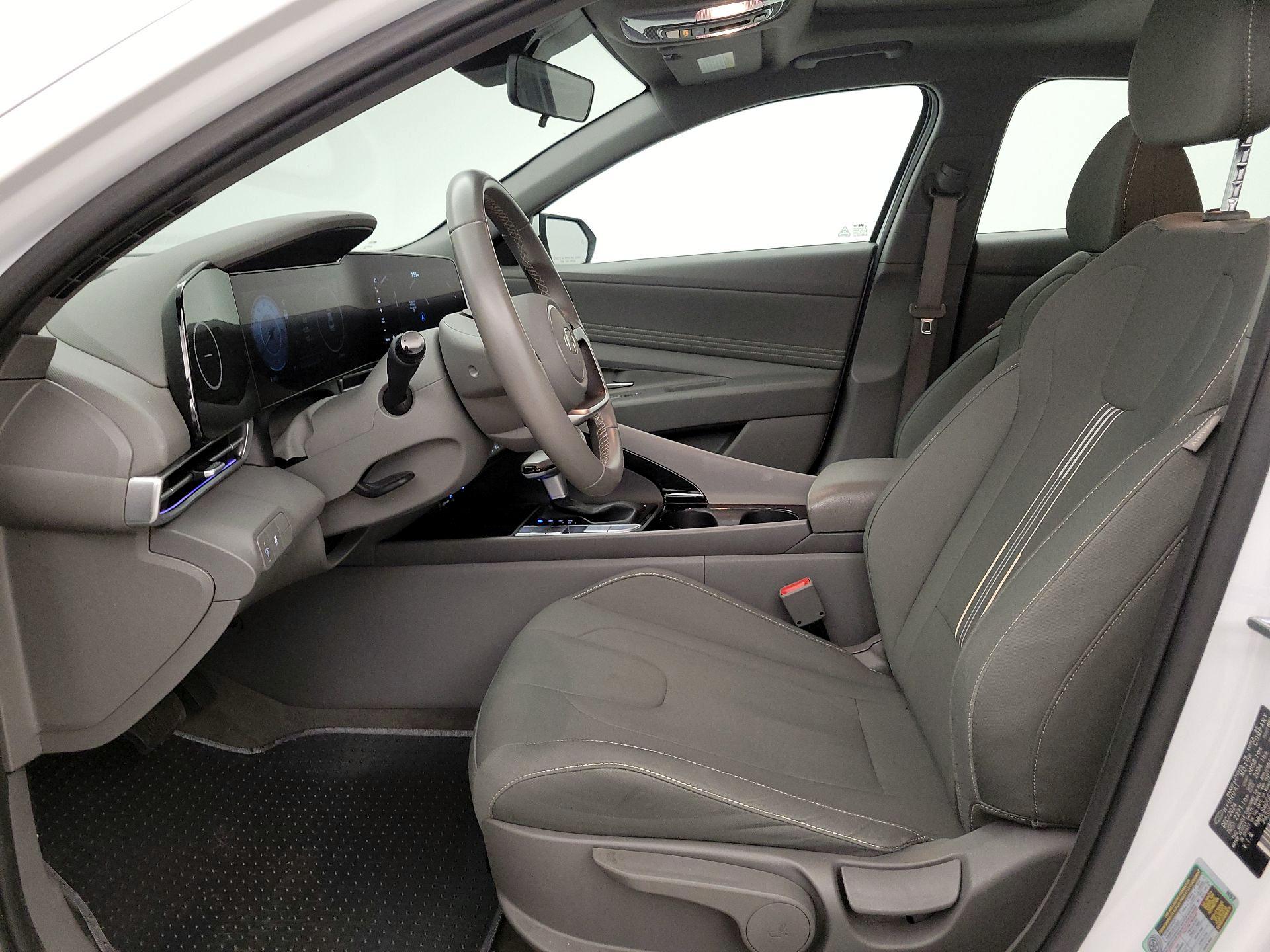 Thumbnail: 2025 Hyundai Elantra - 9
