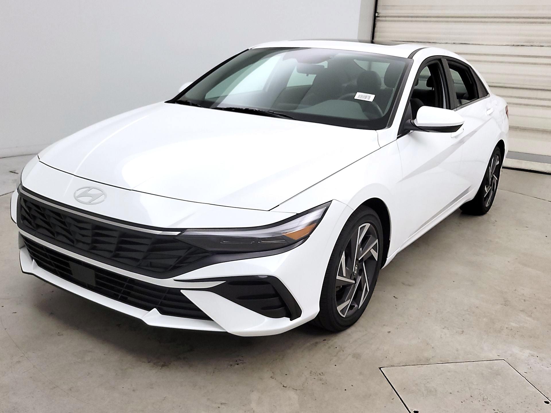 Thumbnail: 2025 Hyundai Elantra - 3