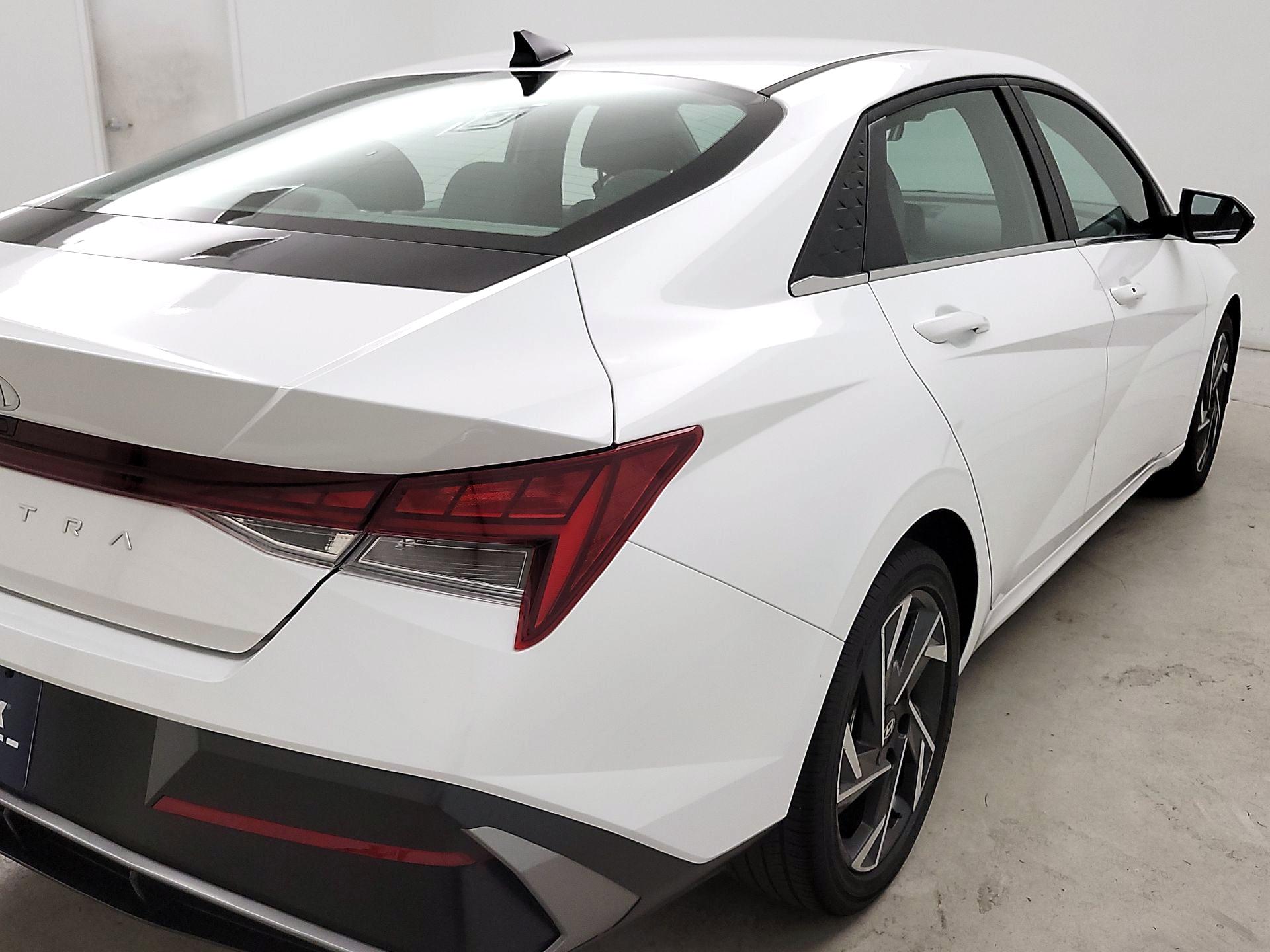 Thumbnail: 2025 Hyundai Elantra - 5