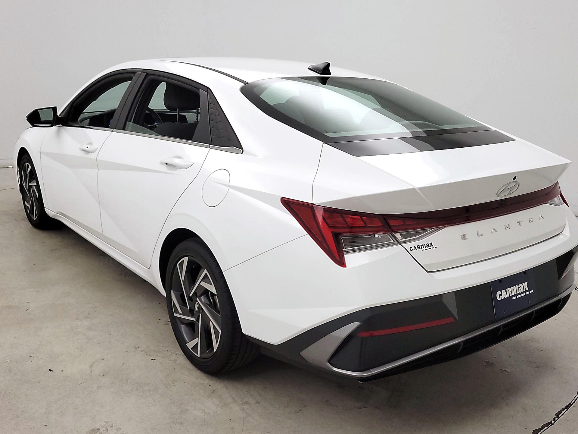Thumbnail: 2025 Hyundai Elantra - 7