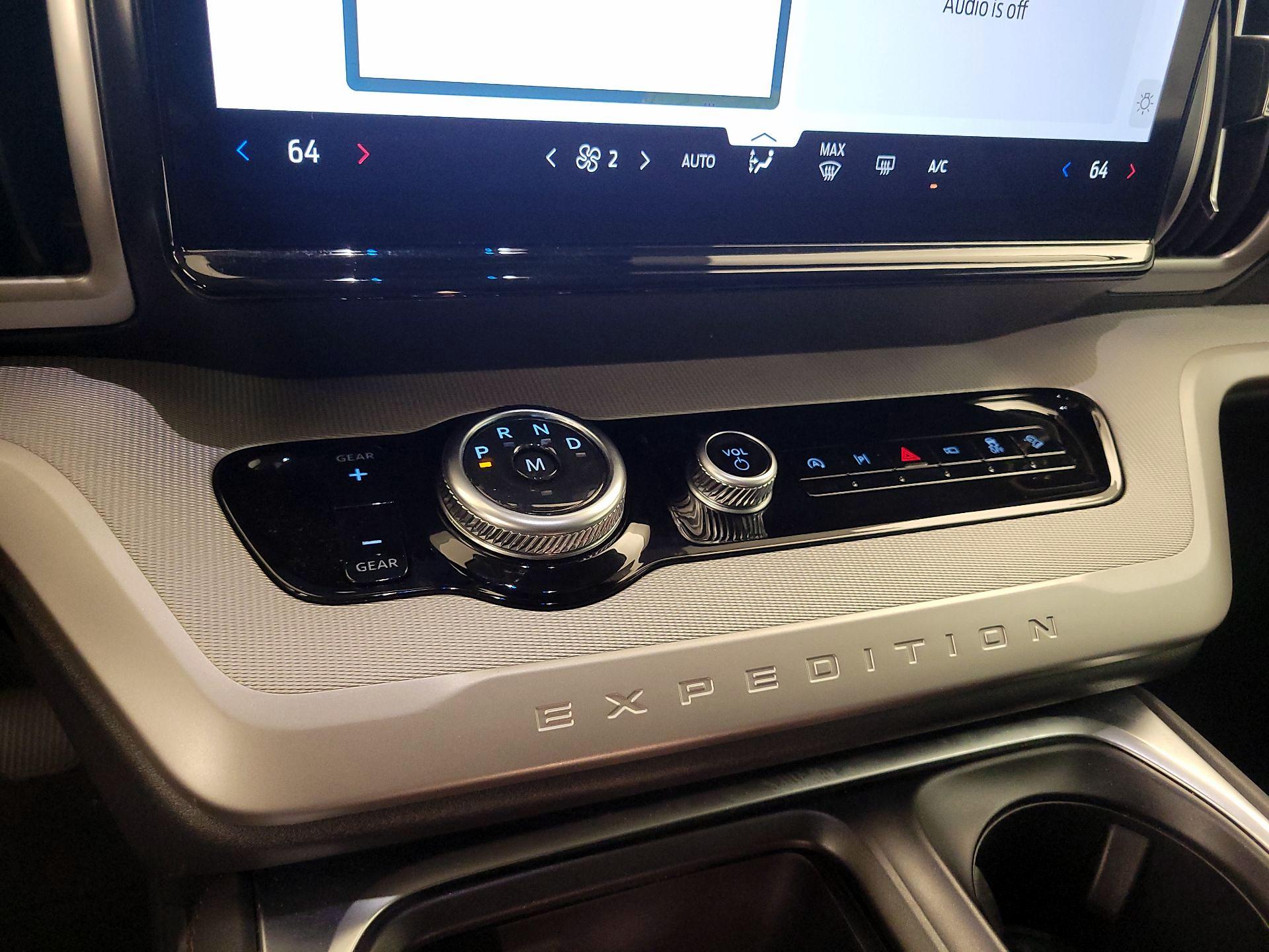 Thumbnail: 2025 Ford Expedition - 18