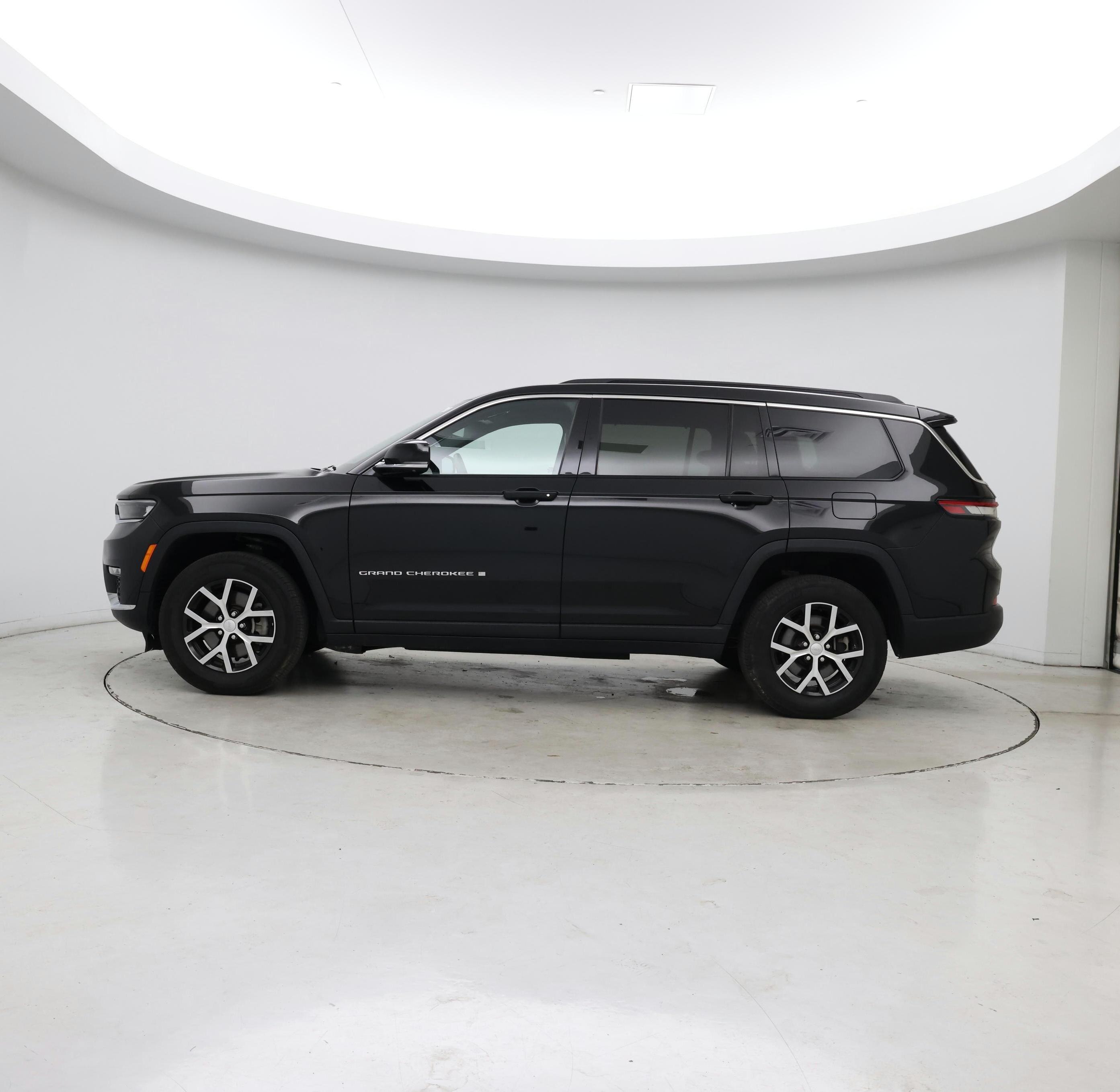 Thumbnail: 2024 Jeep Grand Cherokee L - 3