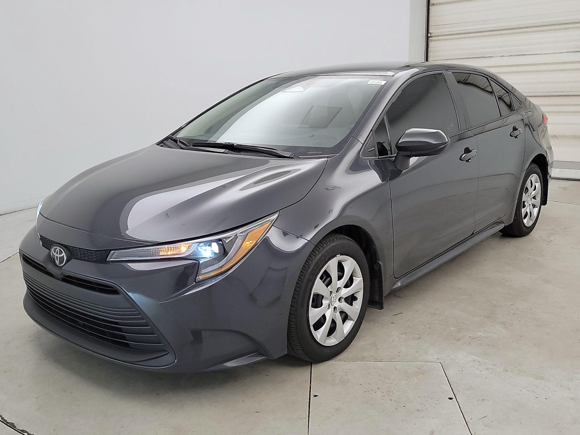 Thumbnail: 2025 Toyota Corolla - 3