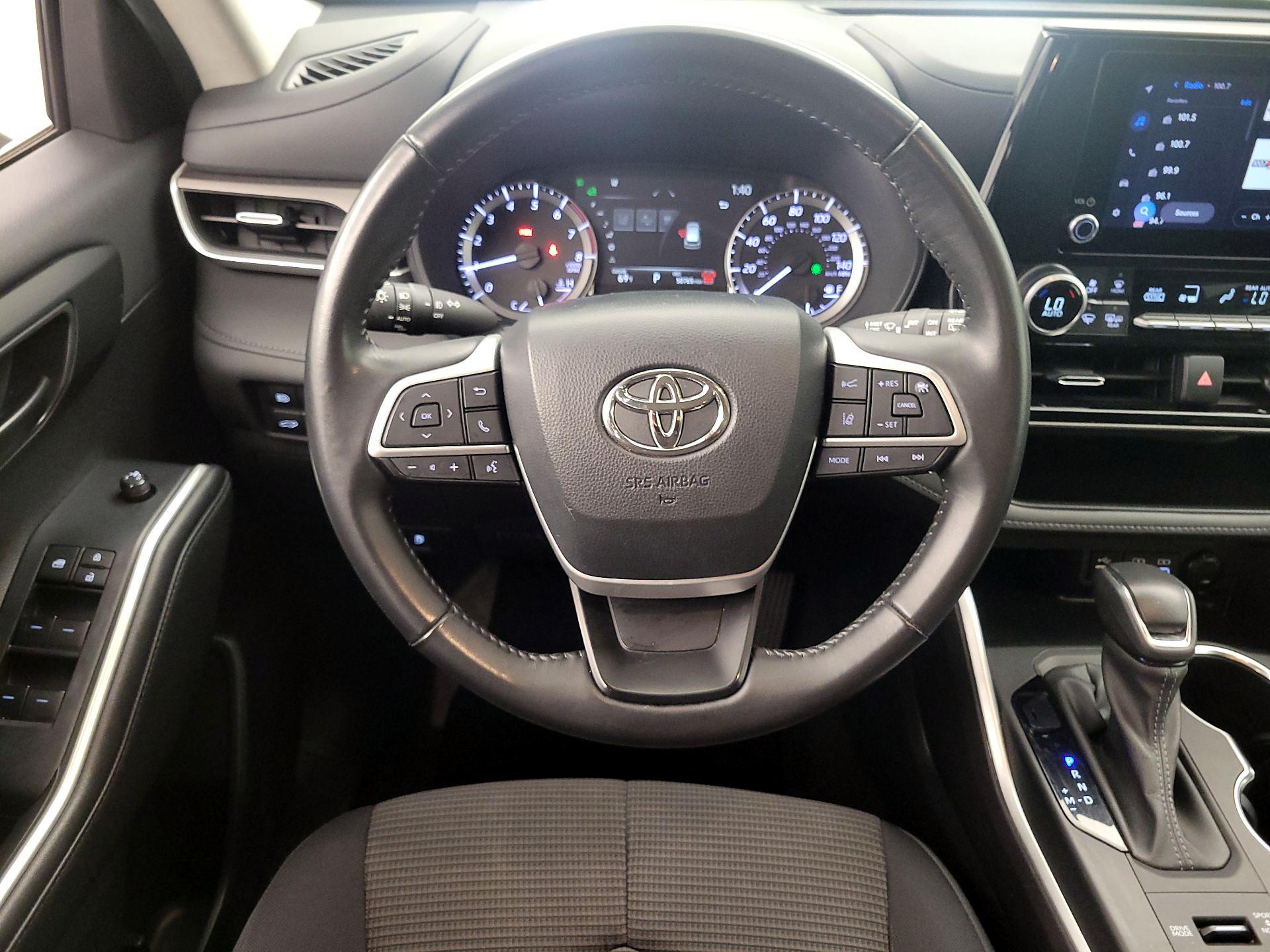 Thumbnail: 2024 Toyota Highlander - 10