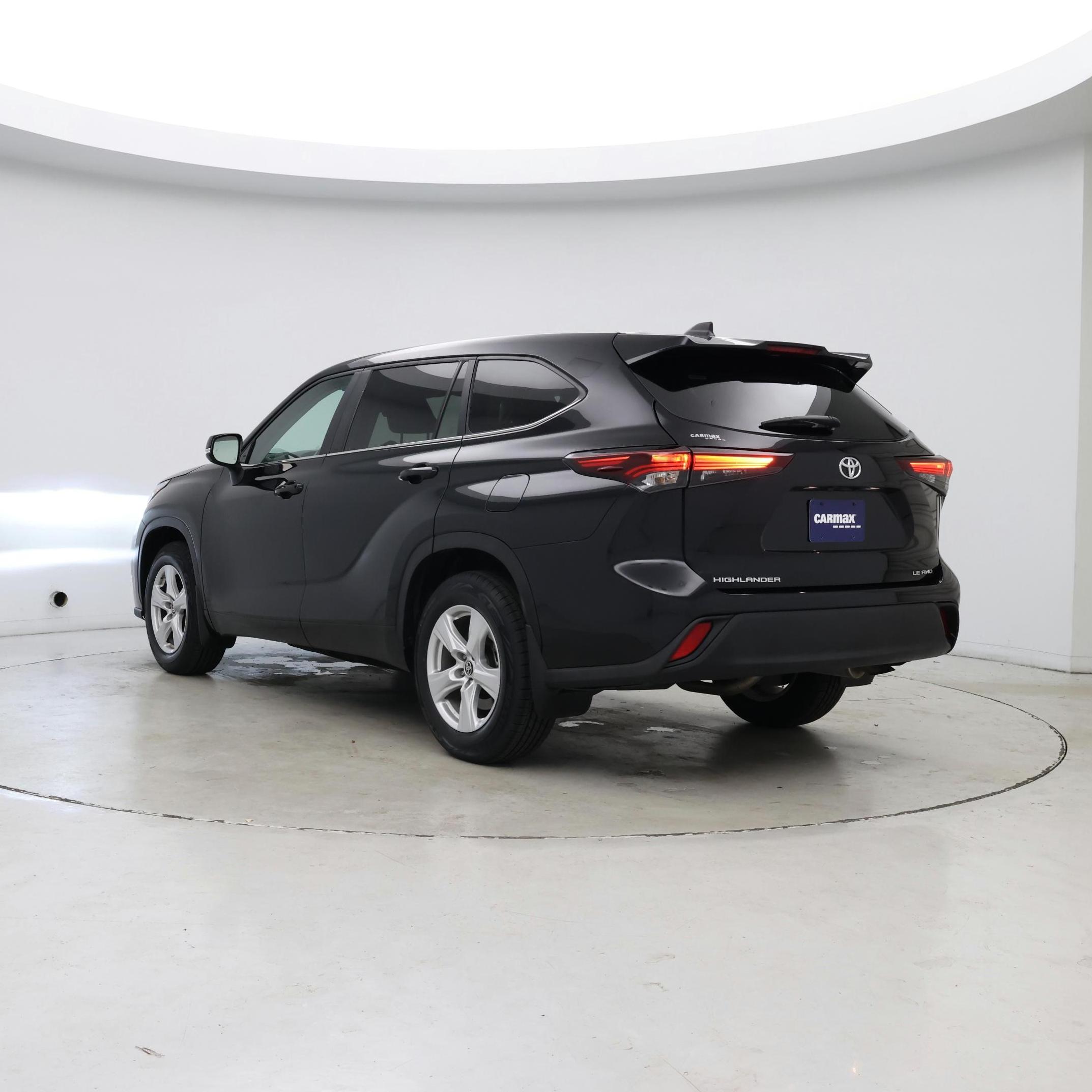 Thumbnail: 2024 Toyota Highlander - 2