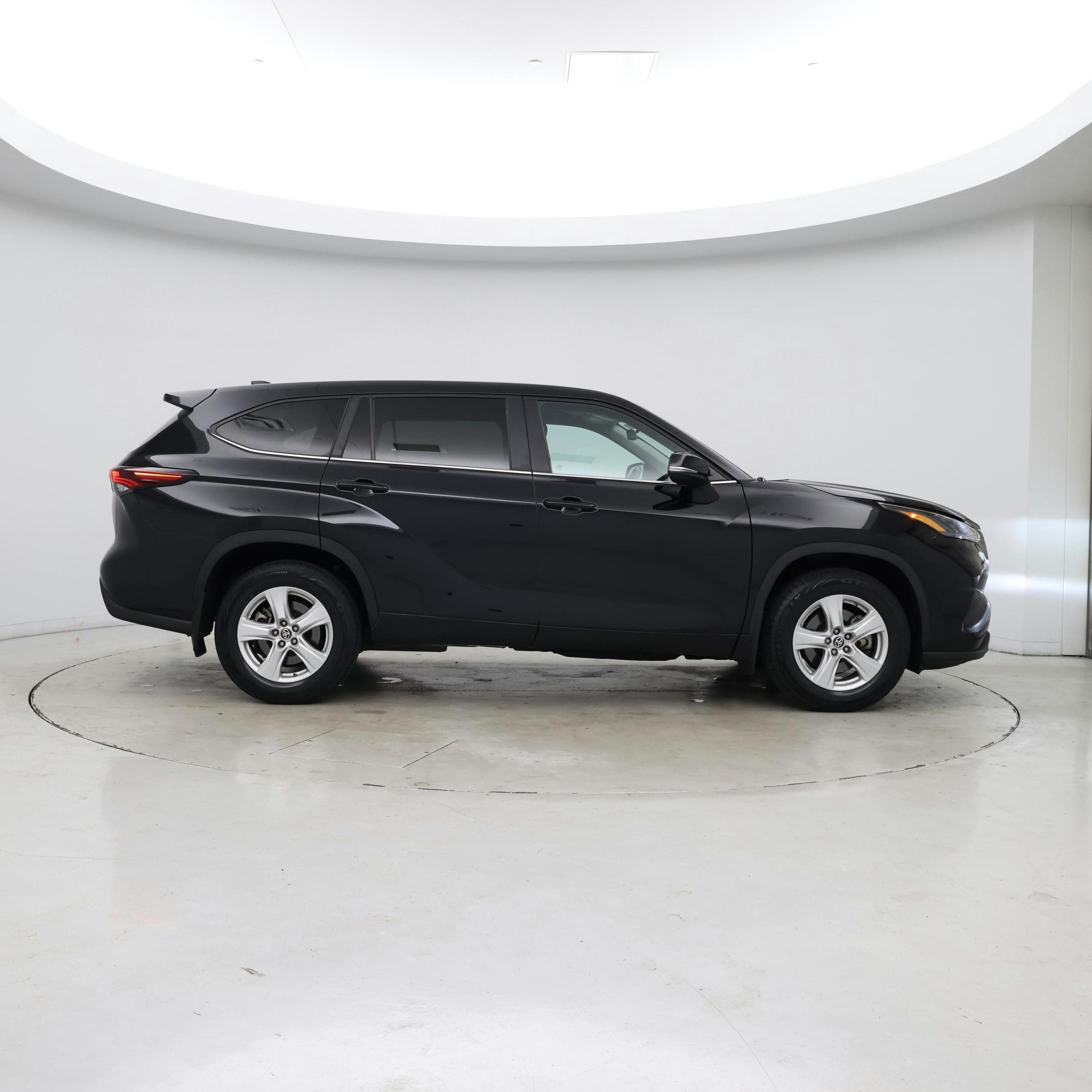 Thumbnail: 2024 Toyota Highlander - 7