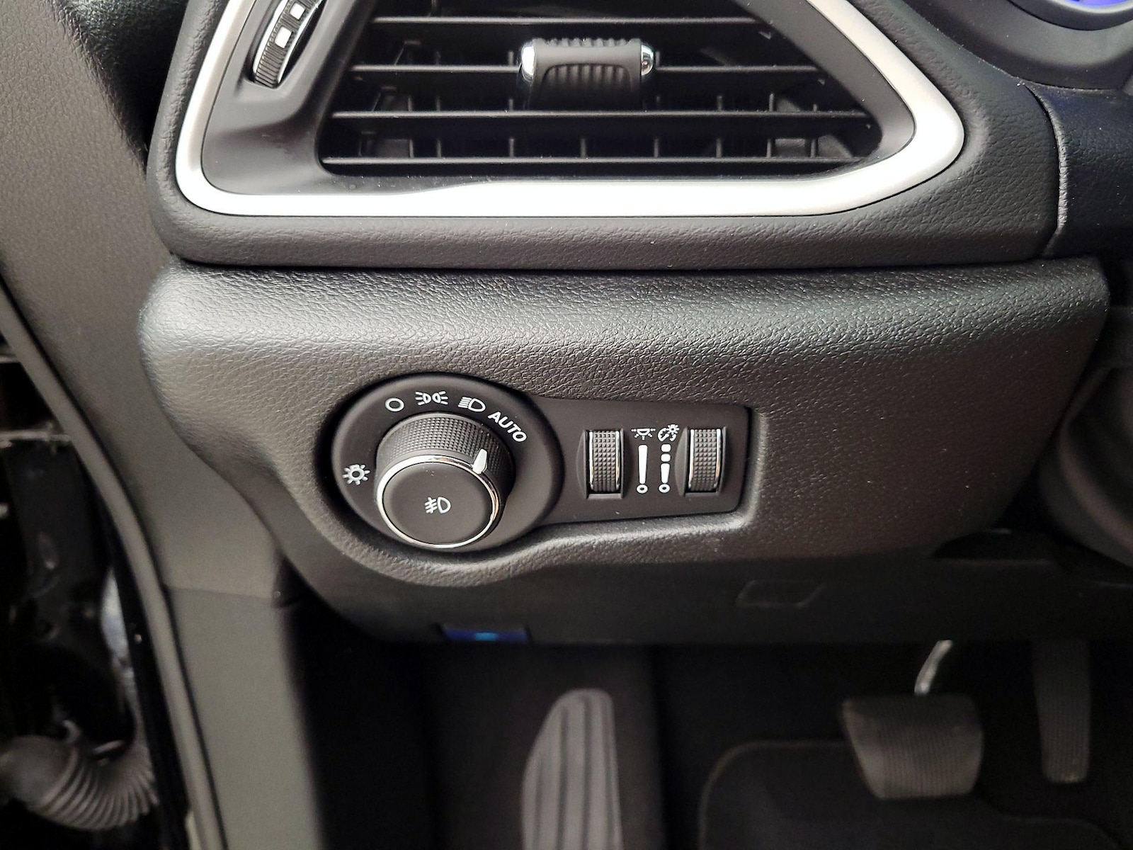 2025 Chrysler Pacifica Select - Photo 14