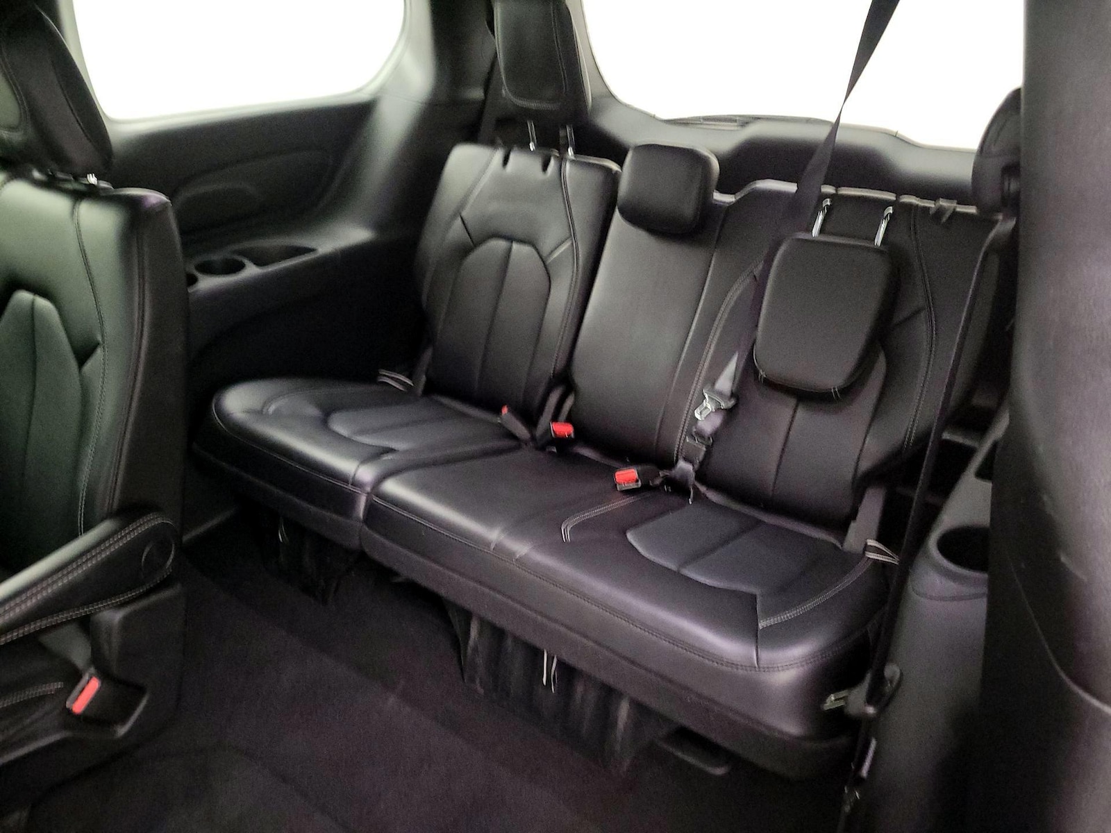 2025 Chrysler Pacifica Select - Photo 21