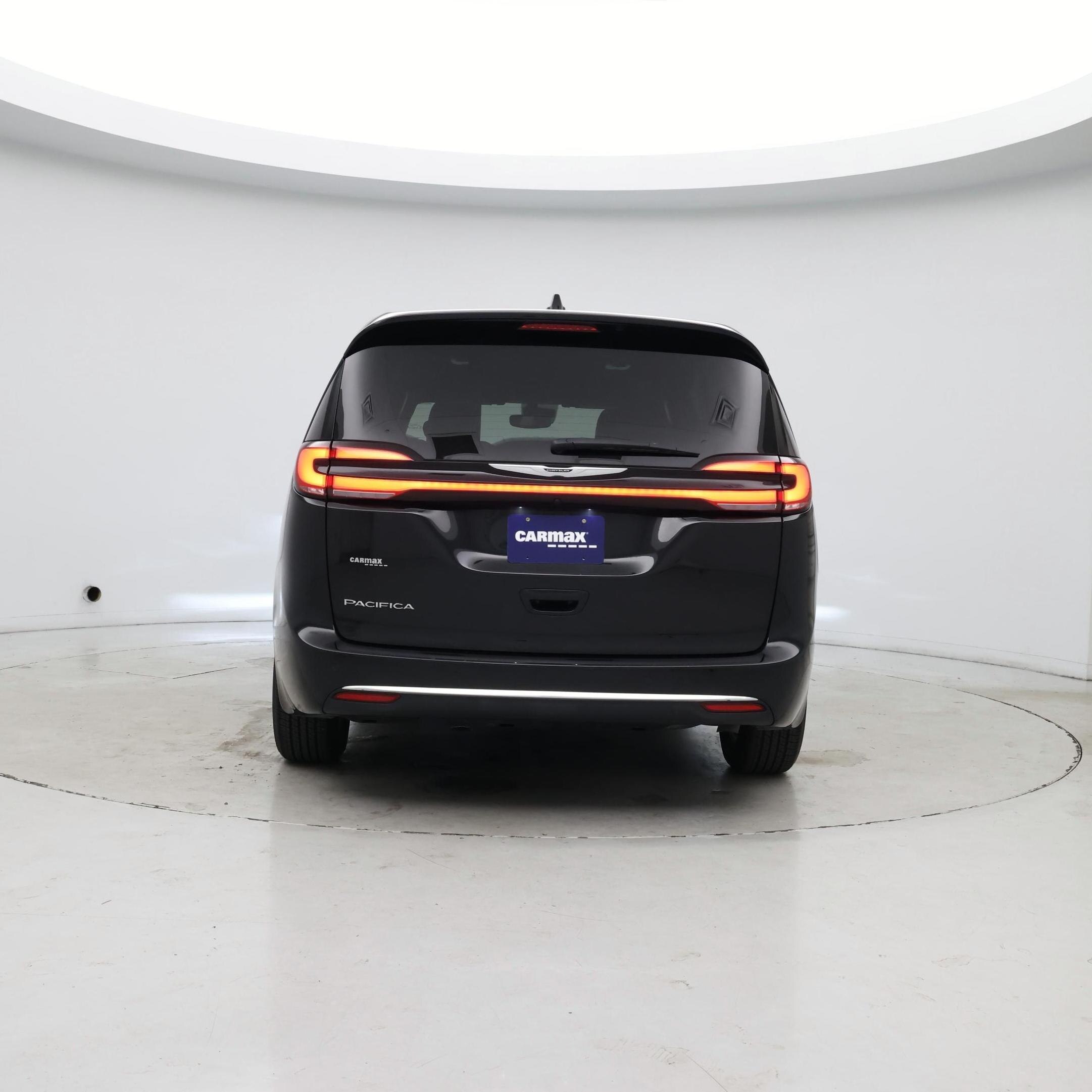 Thumbnail: 2025 Chrysler Pacifica - 6