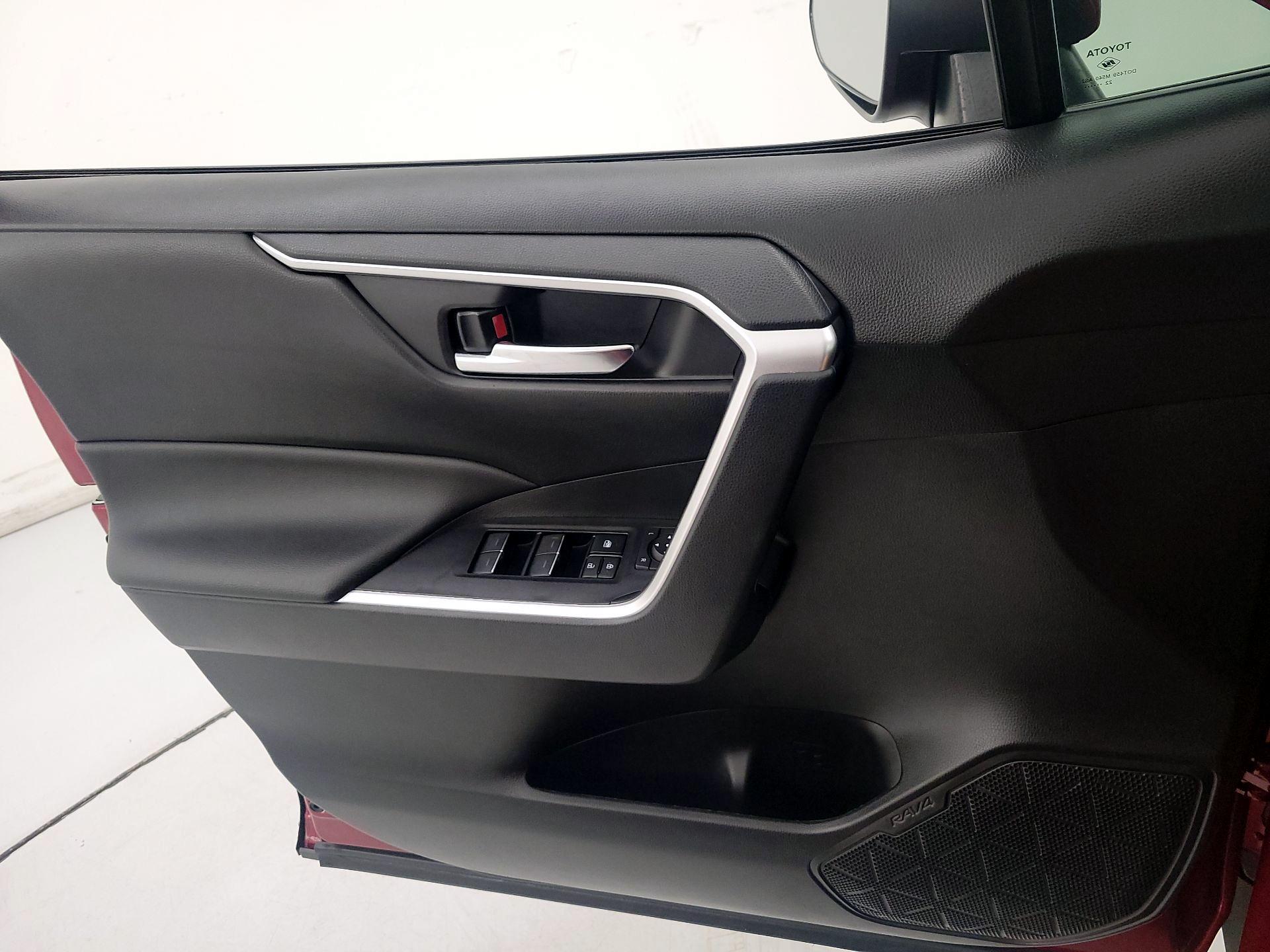 Thumbnail: 2023 Toyota RAV4 - 12