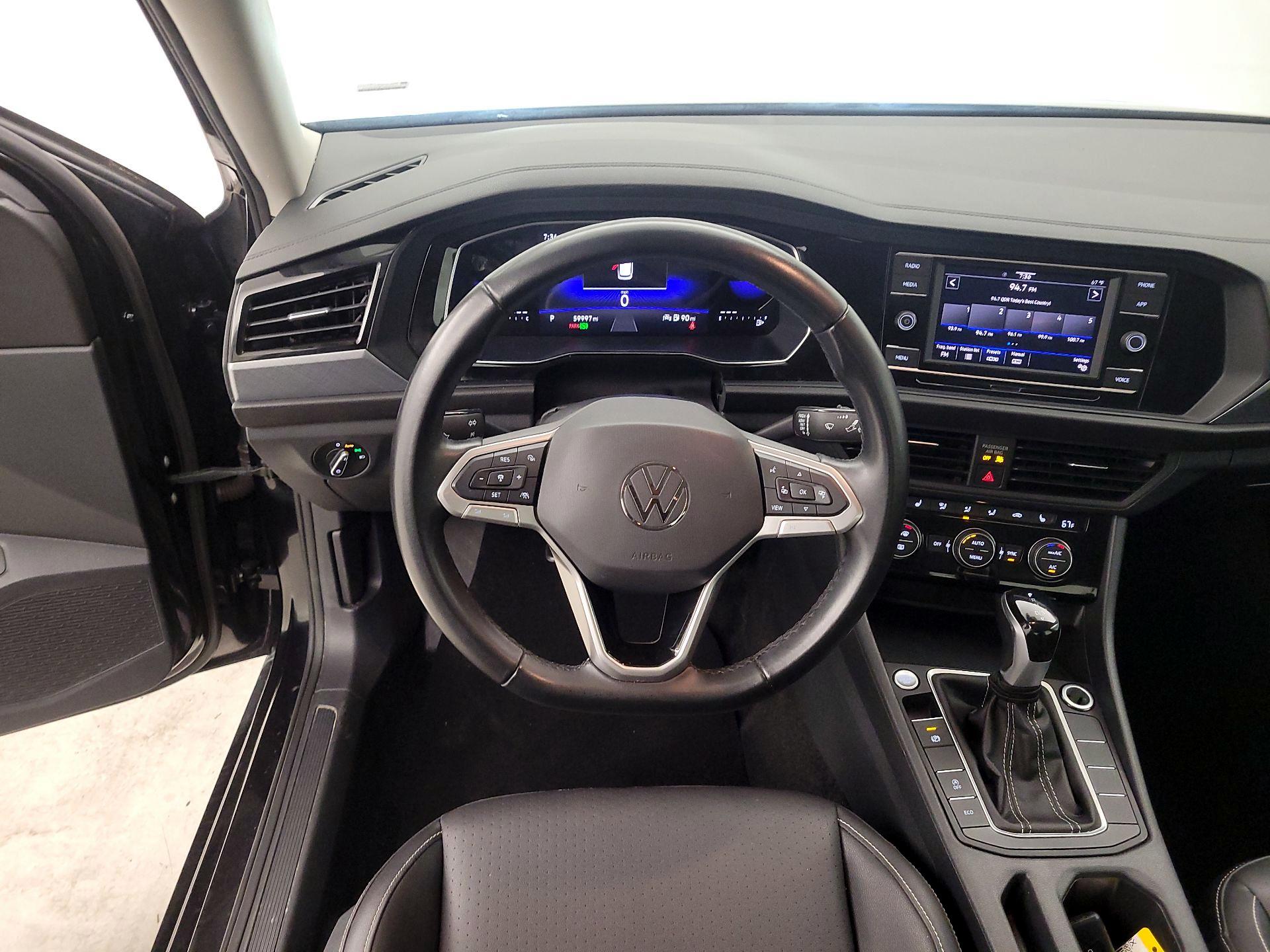 Thumbnail: 2024 Volkswagen Jetta - 10