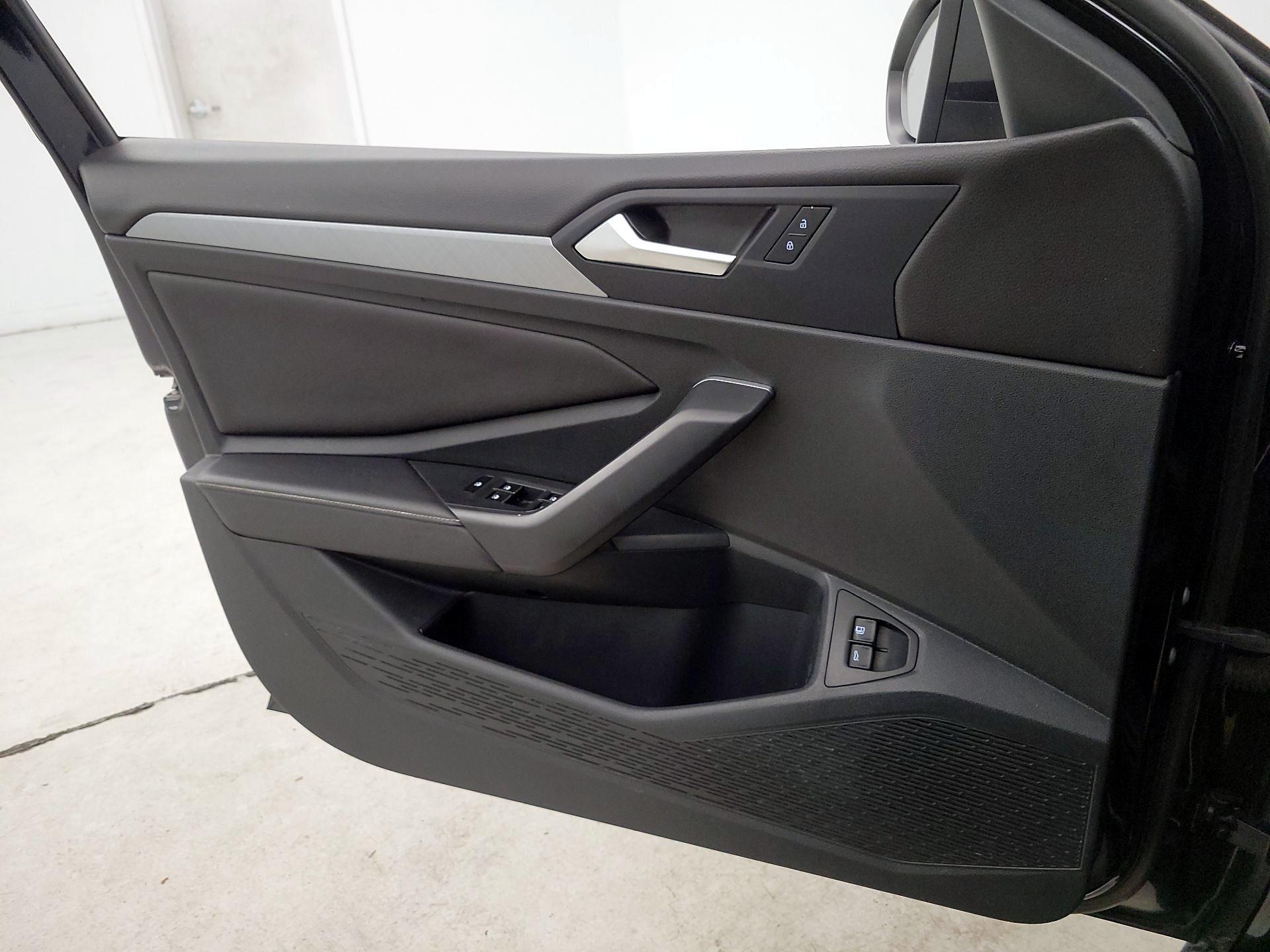 Thumbnail: 2024 Volkswagen Jetta - 12