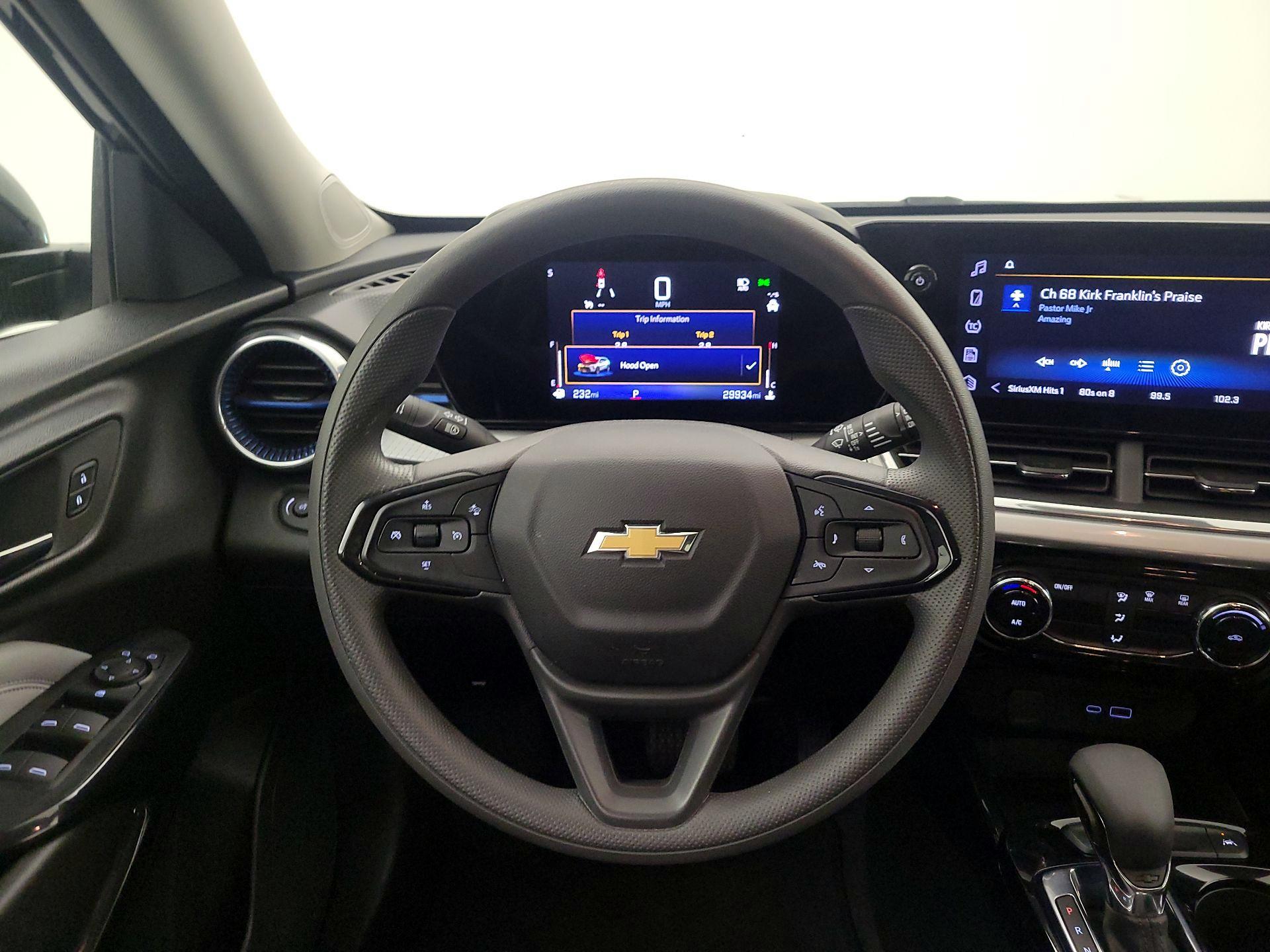 Thumbnail: 2025 Chevrolet Trax - 10