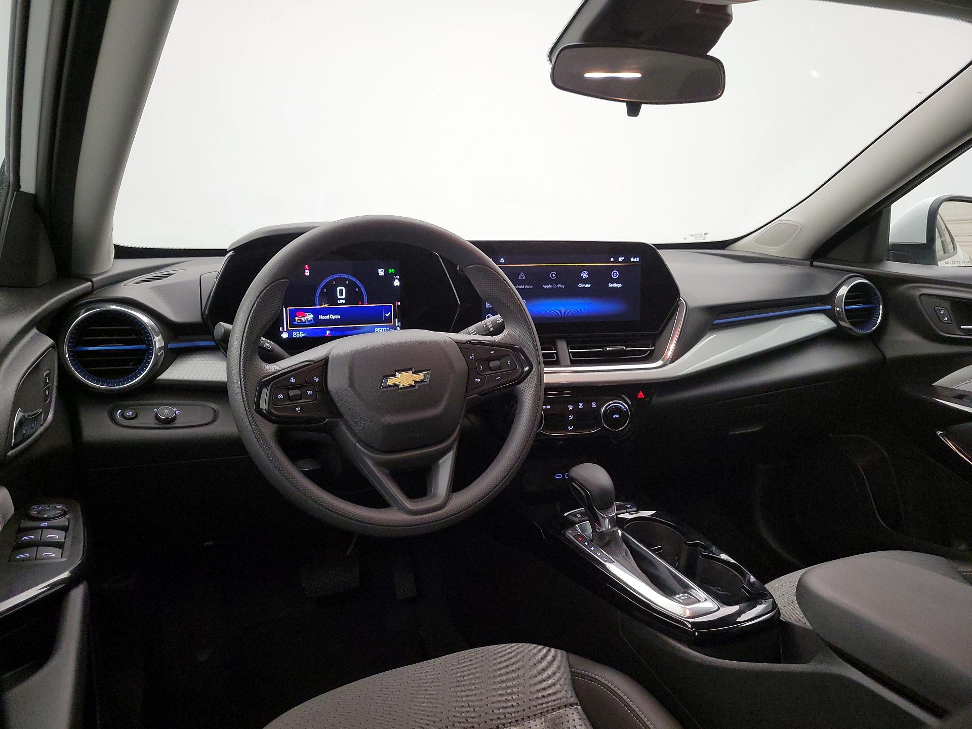 Thumbnail: 2025 Chevrolet Trax - 9
