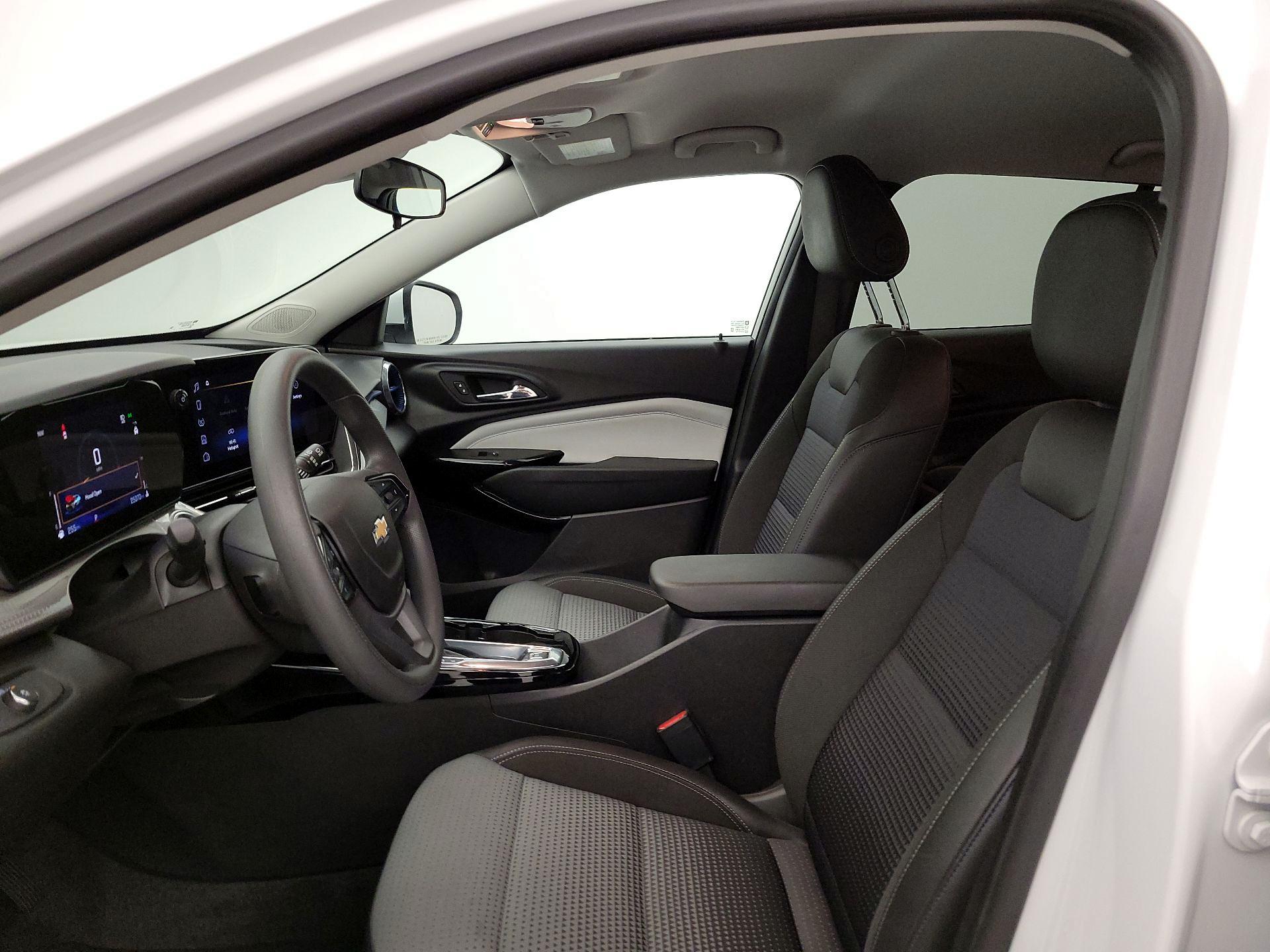 Thumbnail: 2025 Chevrolet Trax - 11