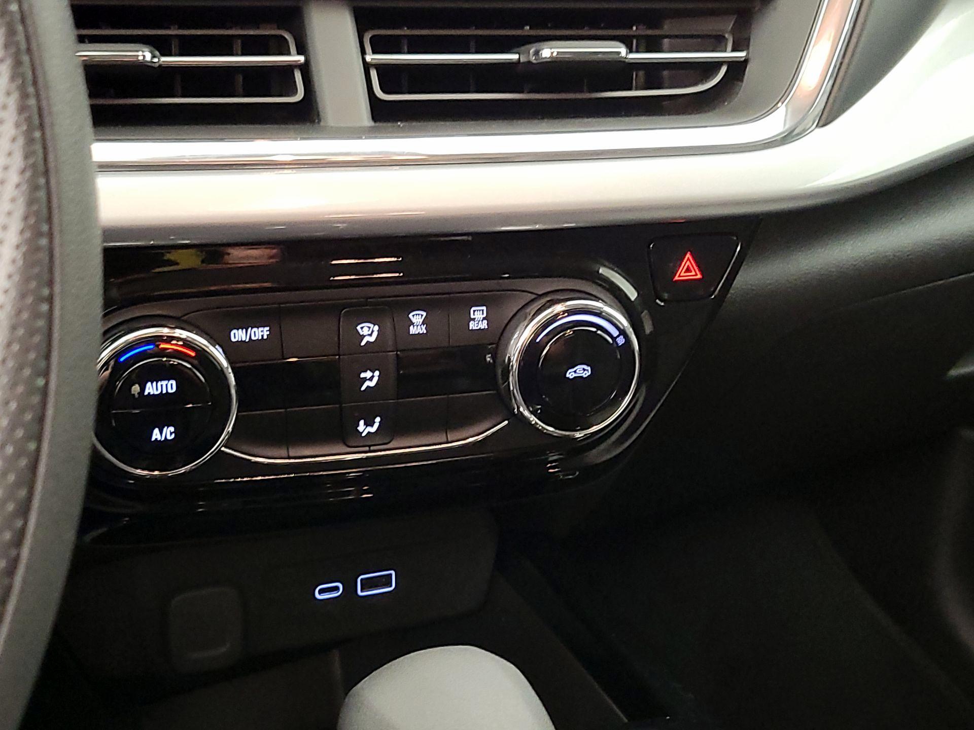 Thumbnail: 2025 Chevrolet Trax - 16